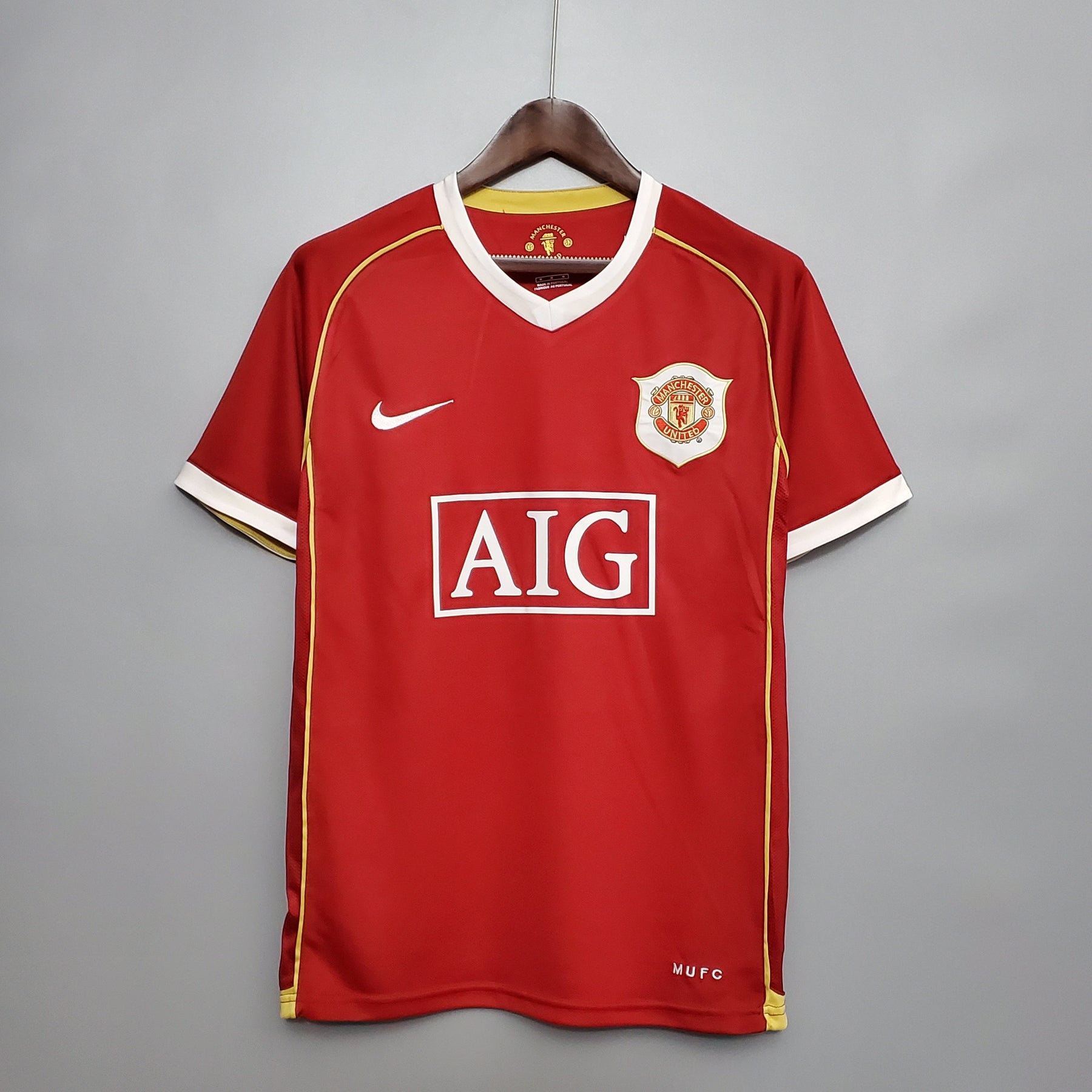 CAMISA RETRÔ MANCHESTER UNITED HOME 06/07