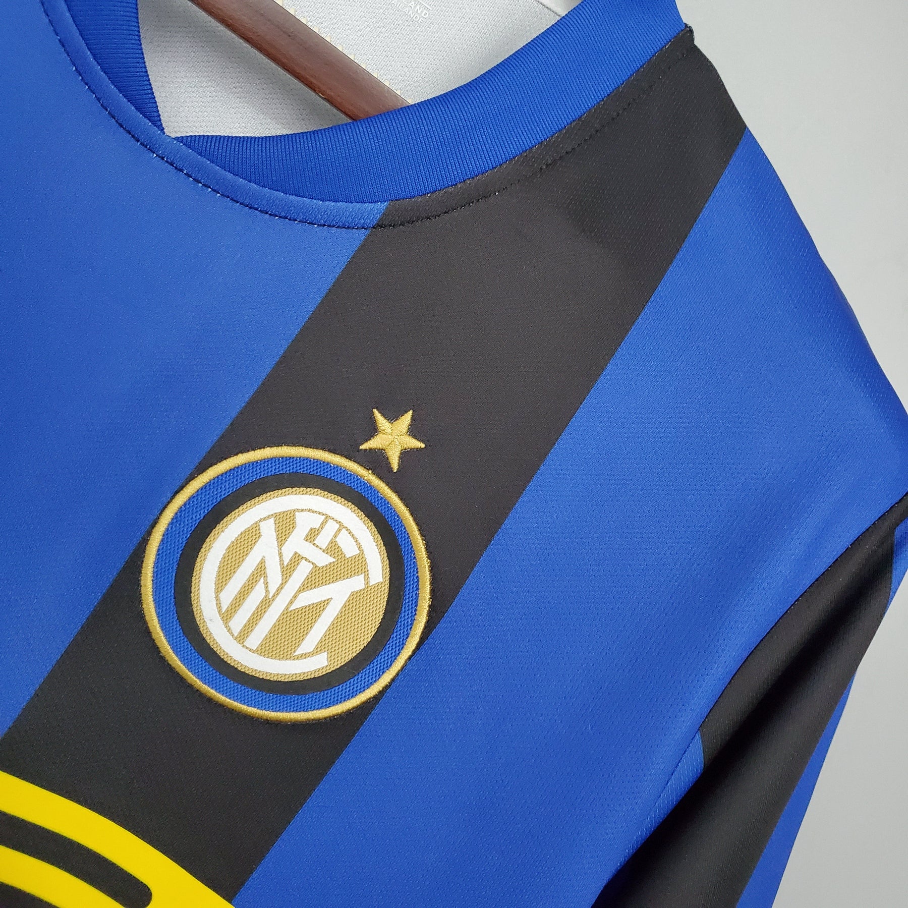 CAMISA RETRÔ INTER DE MILÃO HOME 08/09