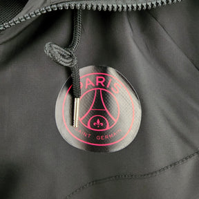 CORTA-VENTO PSG BLACK & PINK 22/23