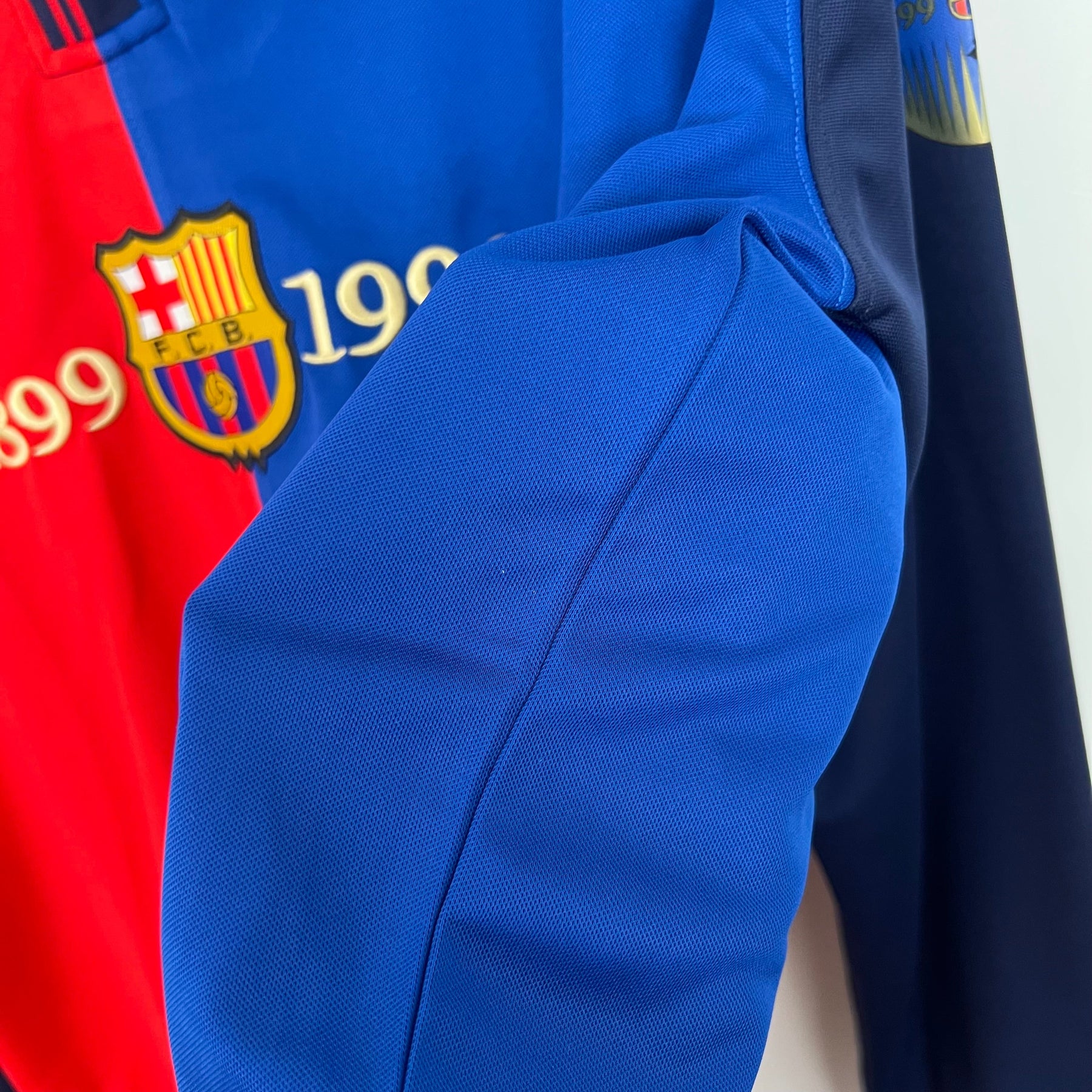 CAMISA RETRÔ BARCELONA HOME MANGA LONGA 100 ANOS