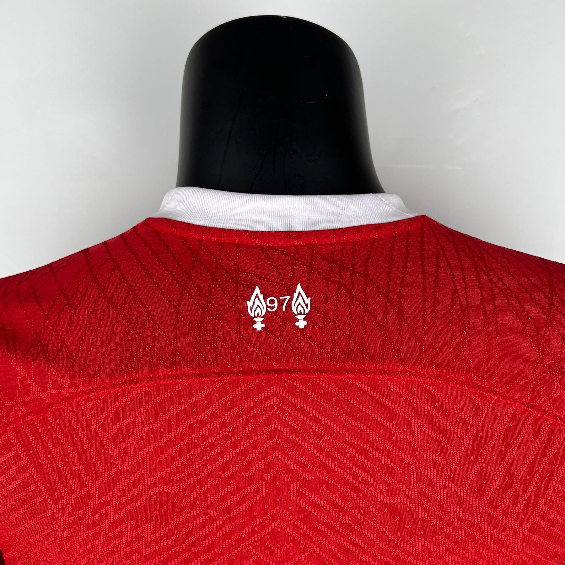 CAMISA LIVERPOOL VERSÃO JOGADOR HOME 23/24