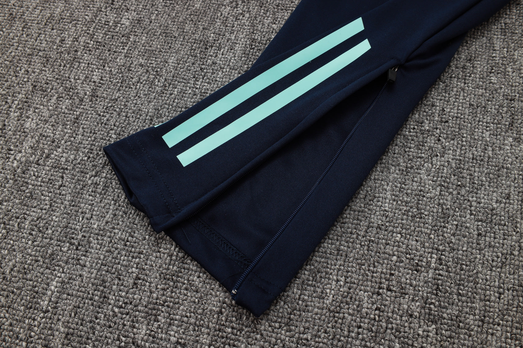 CONJUNTO DE TREINO REAL MADRID B998 24/25