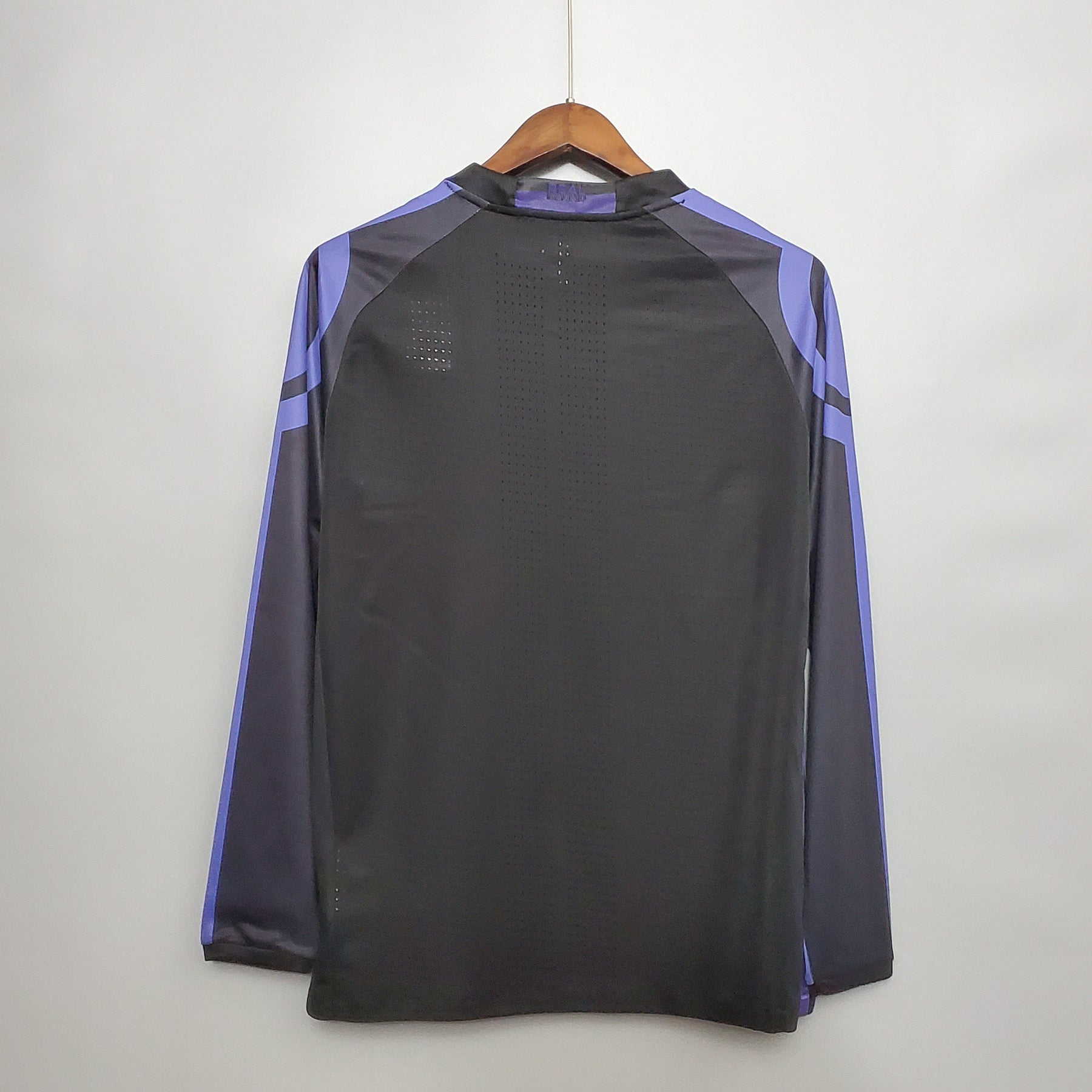 CAMISA REAL MADRID MANGA LONGA RETRÔ THIRD 16/17