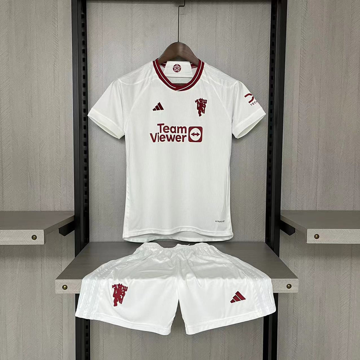 KIT INFANTIL MANCHESTER UNITED THIRD 23/24