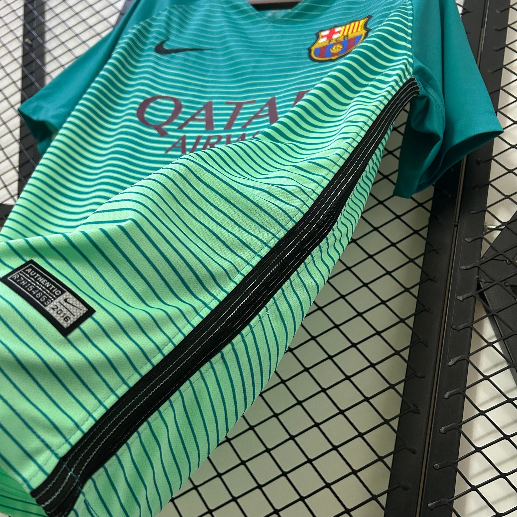 CAMISA RETRÔ BARCELONA THIRD 16/17