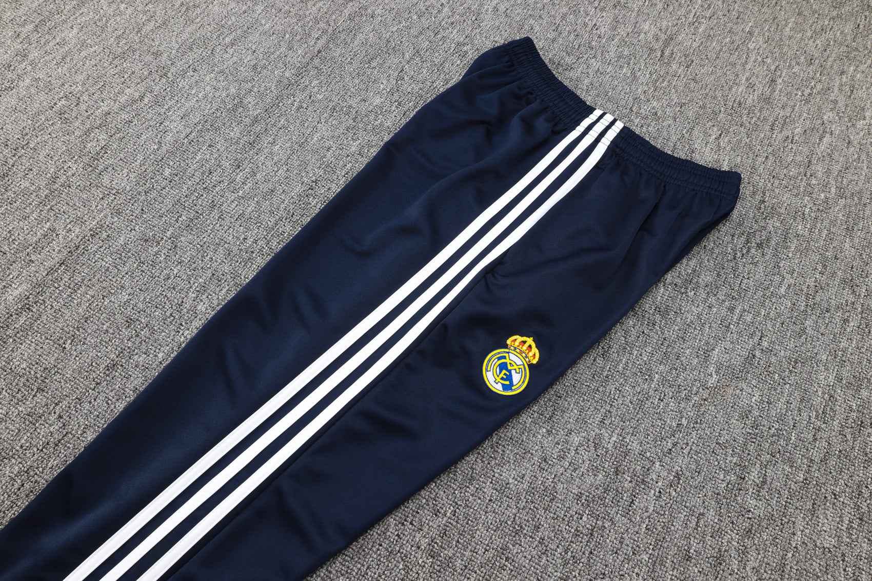 CONJUNTO DE TREINO REAL MADRID A777 24/25
