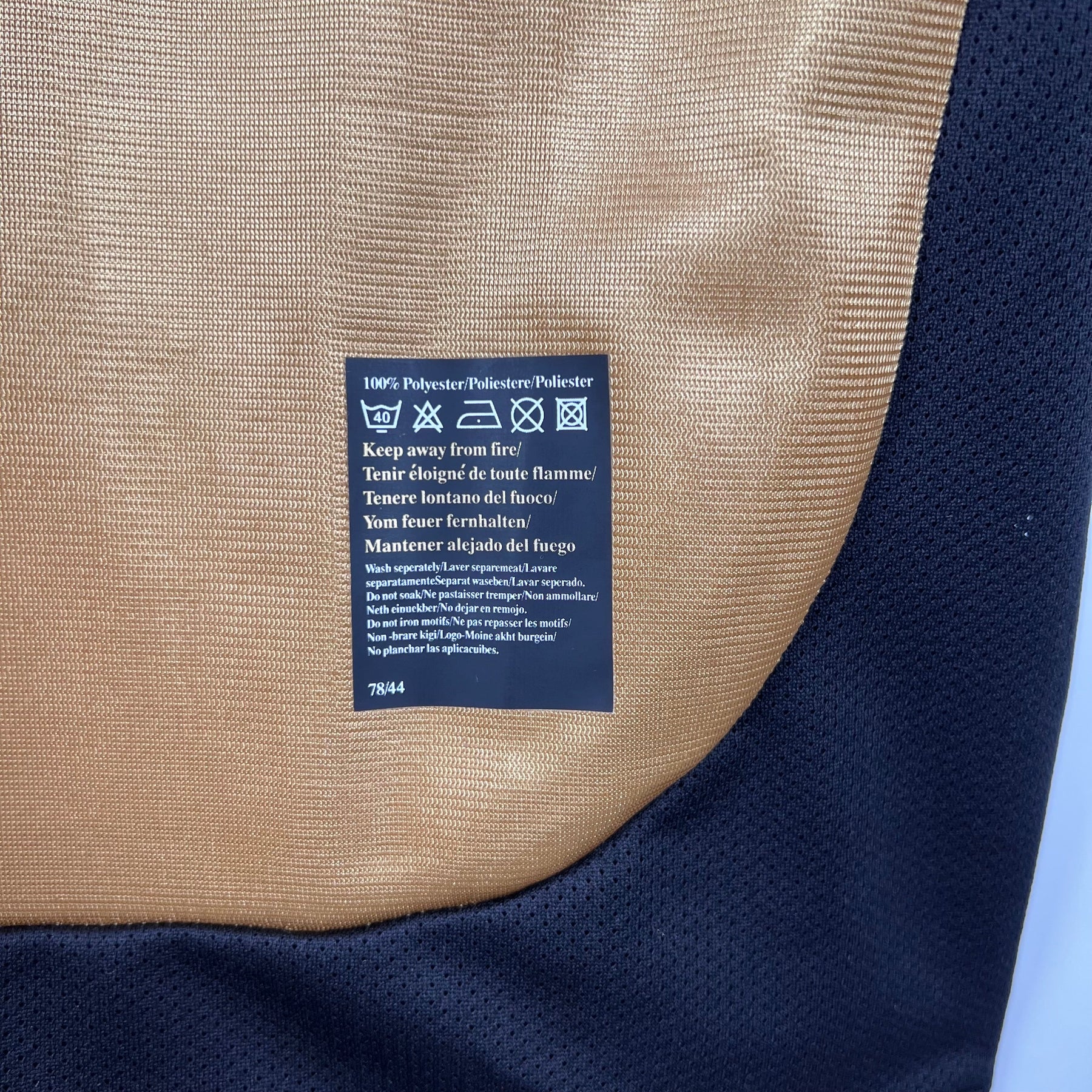 CAMISA RETRÔ MANCHESTER UNITED DUPLA FACE 01/02