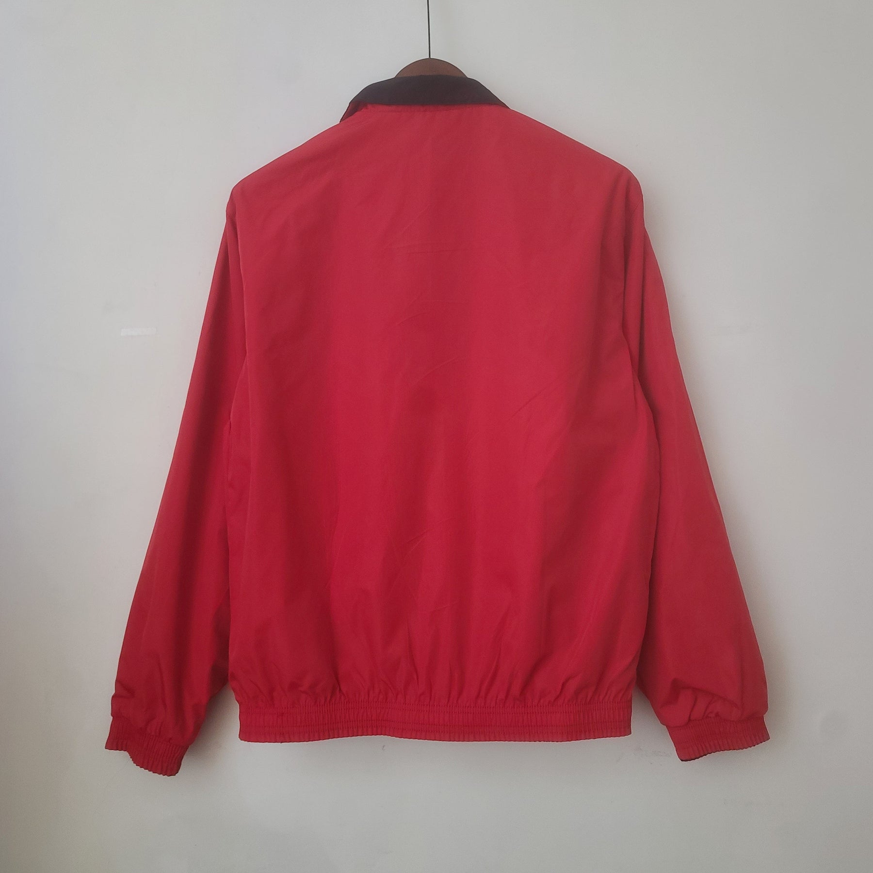 CORTA-VENTO BÉLGICA BLACK & RED DOIS EM UM 22/23