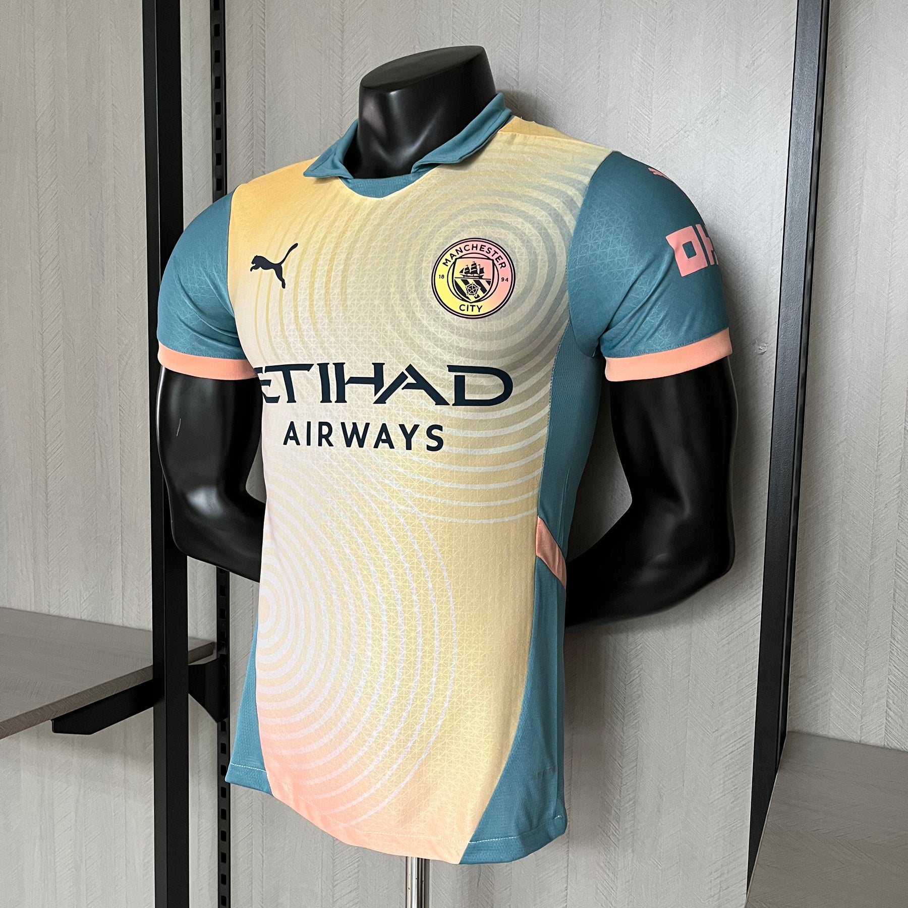 CAMISA MANCHESTER CITY VERSÃO JOGADOR FOUTH 24/25