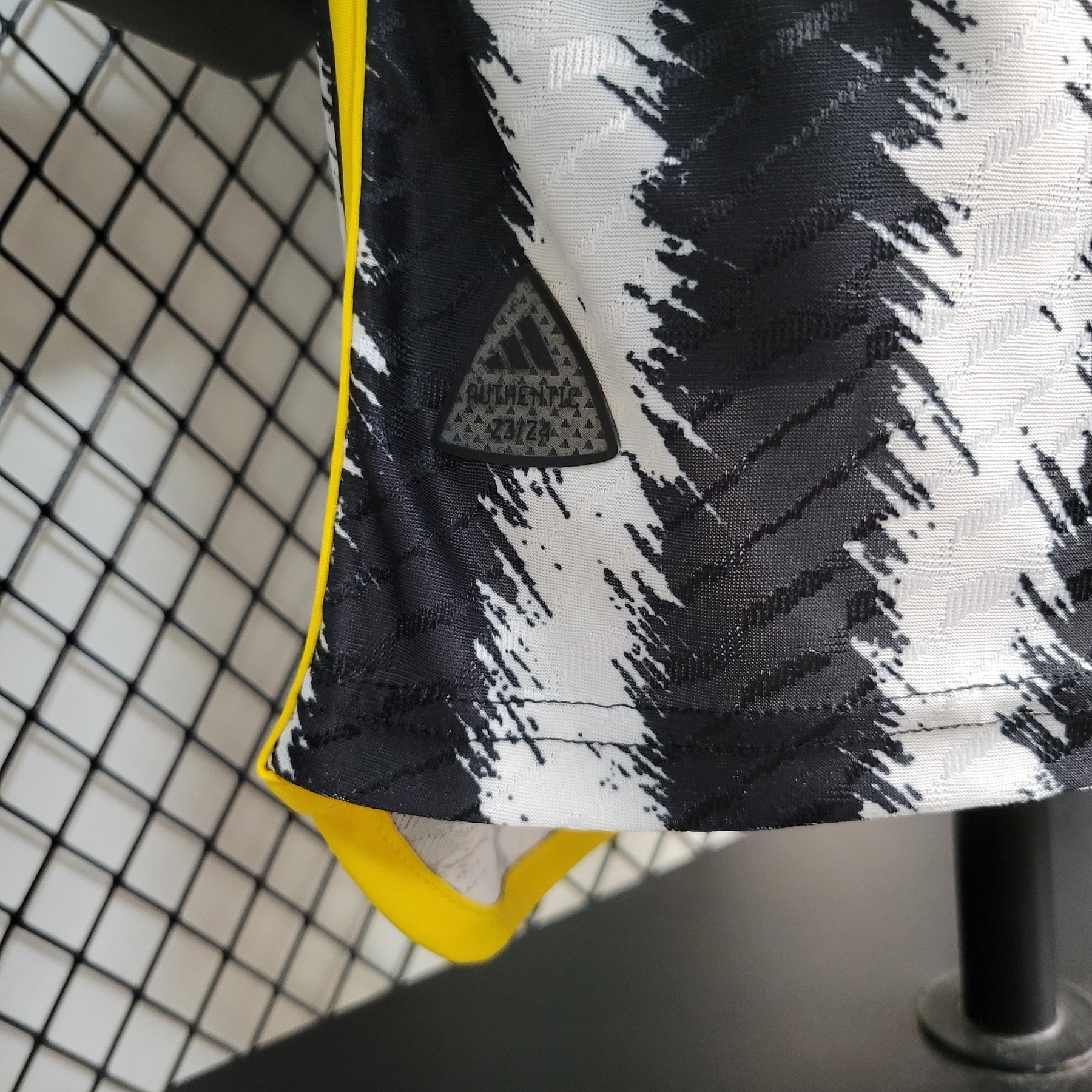 CAMISA JUVENTUS VERSÃO JOGADOR HOME 23/24