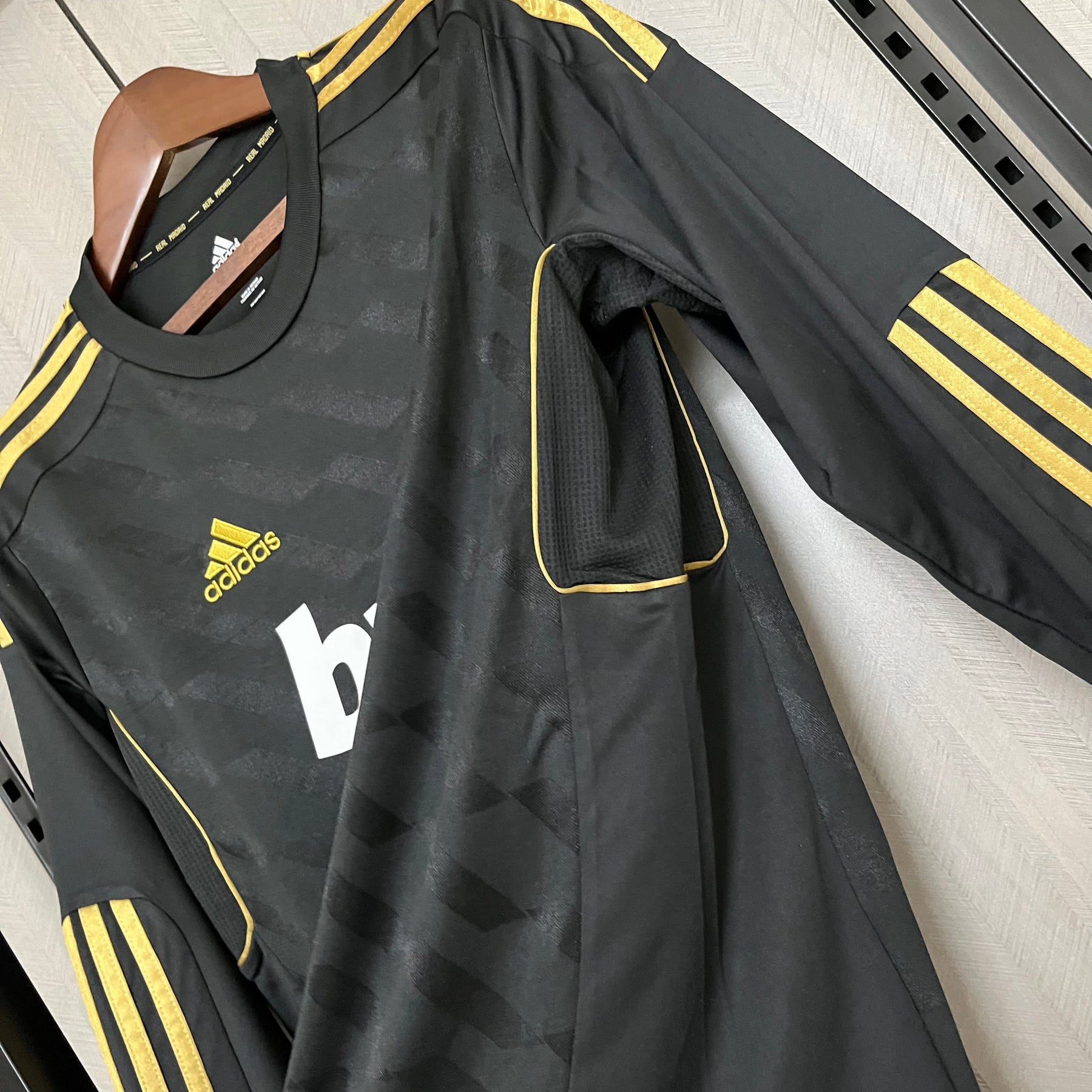 CAMISA REAL MADRID MANGA LONGA RETRÔ AWAY 11/12