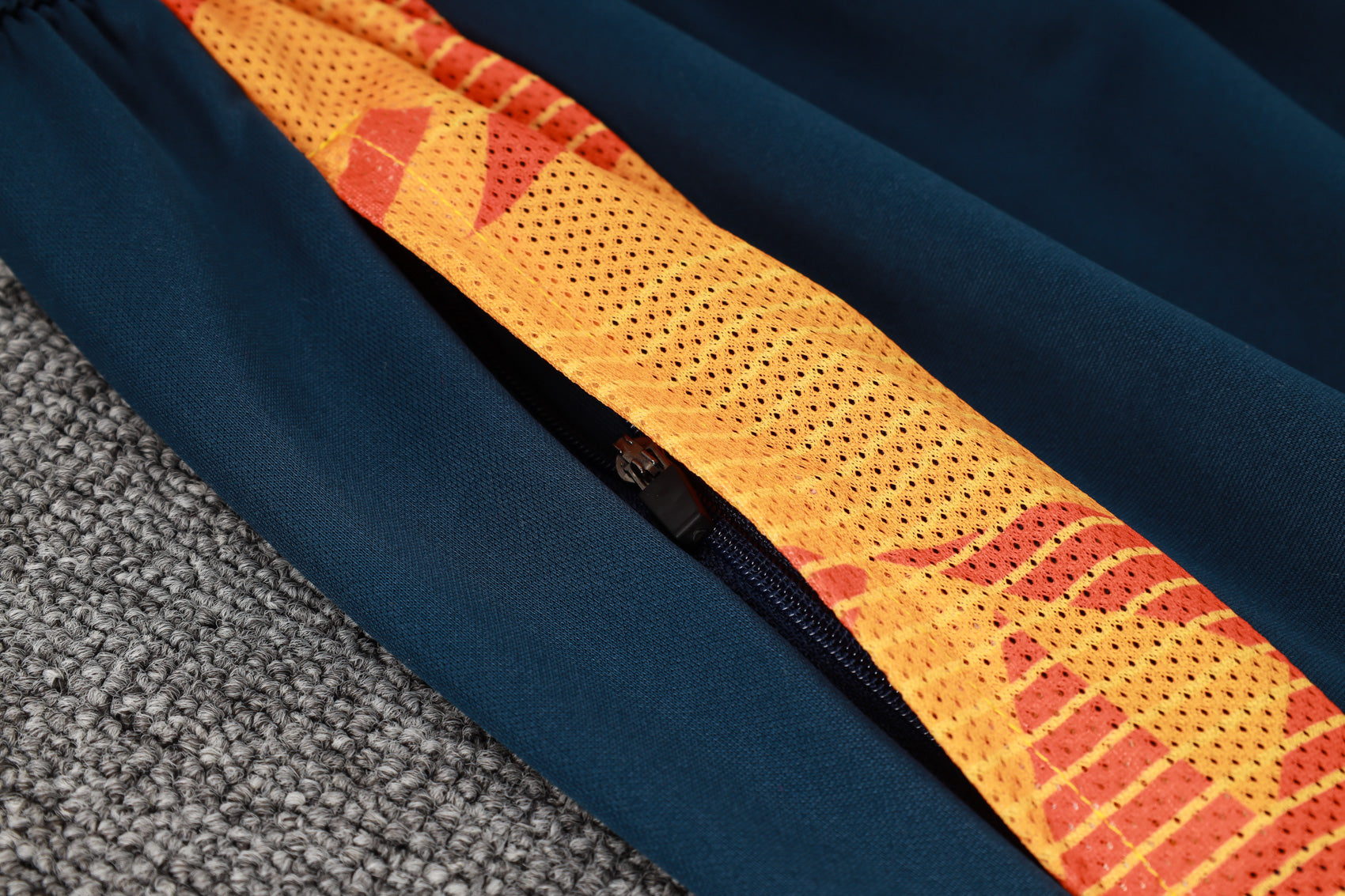 CONJUNTO DE TREINO REAL MADRID B824 24/25