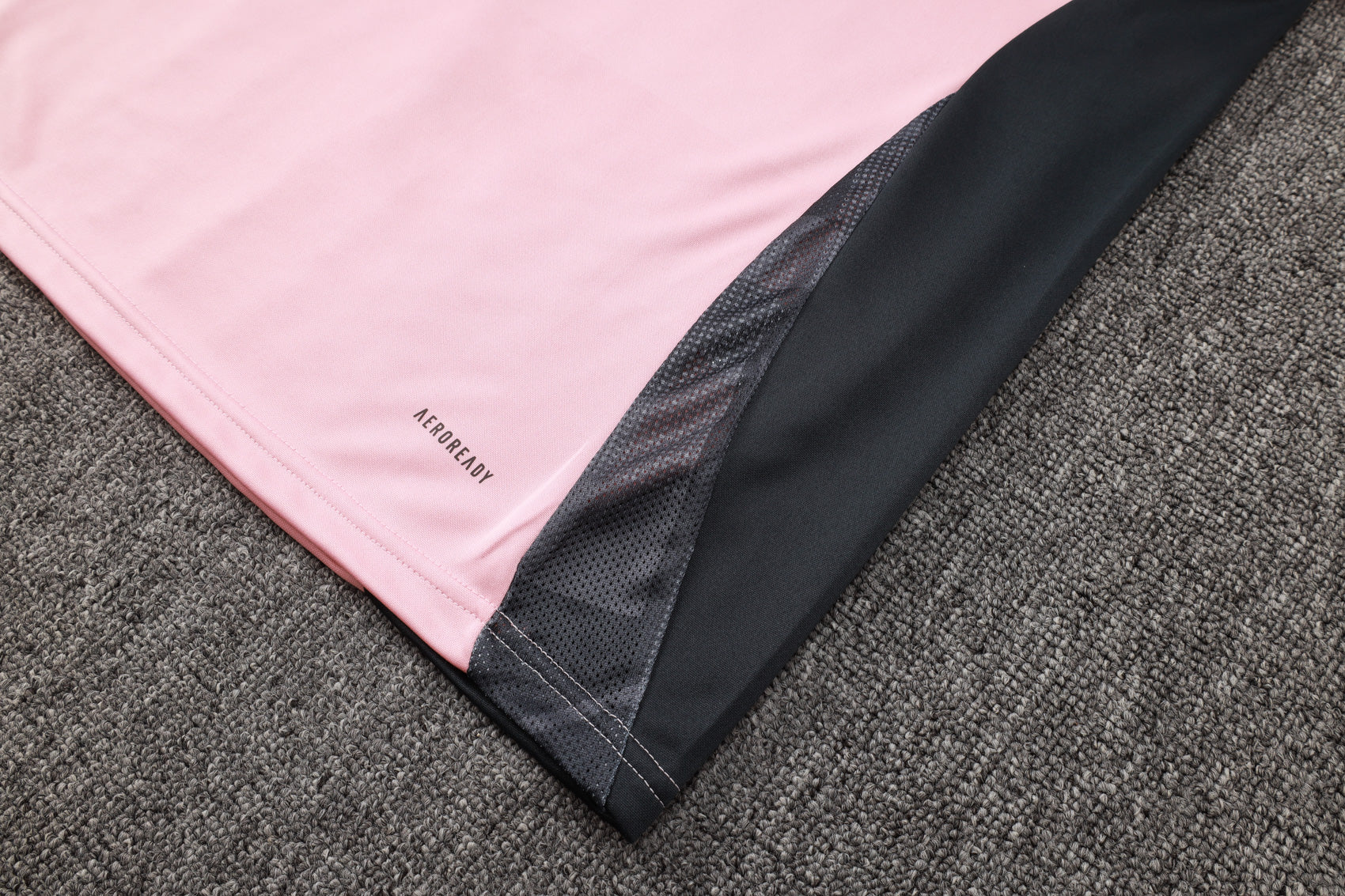 CONJUNTO DE TREINO REAL MADRID B946 24/25