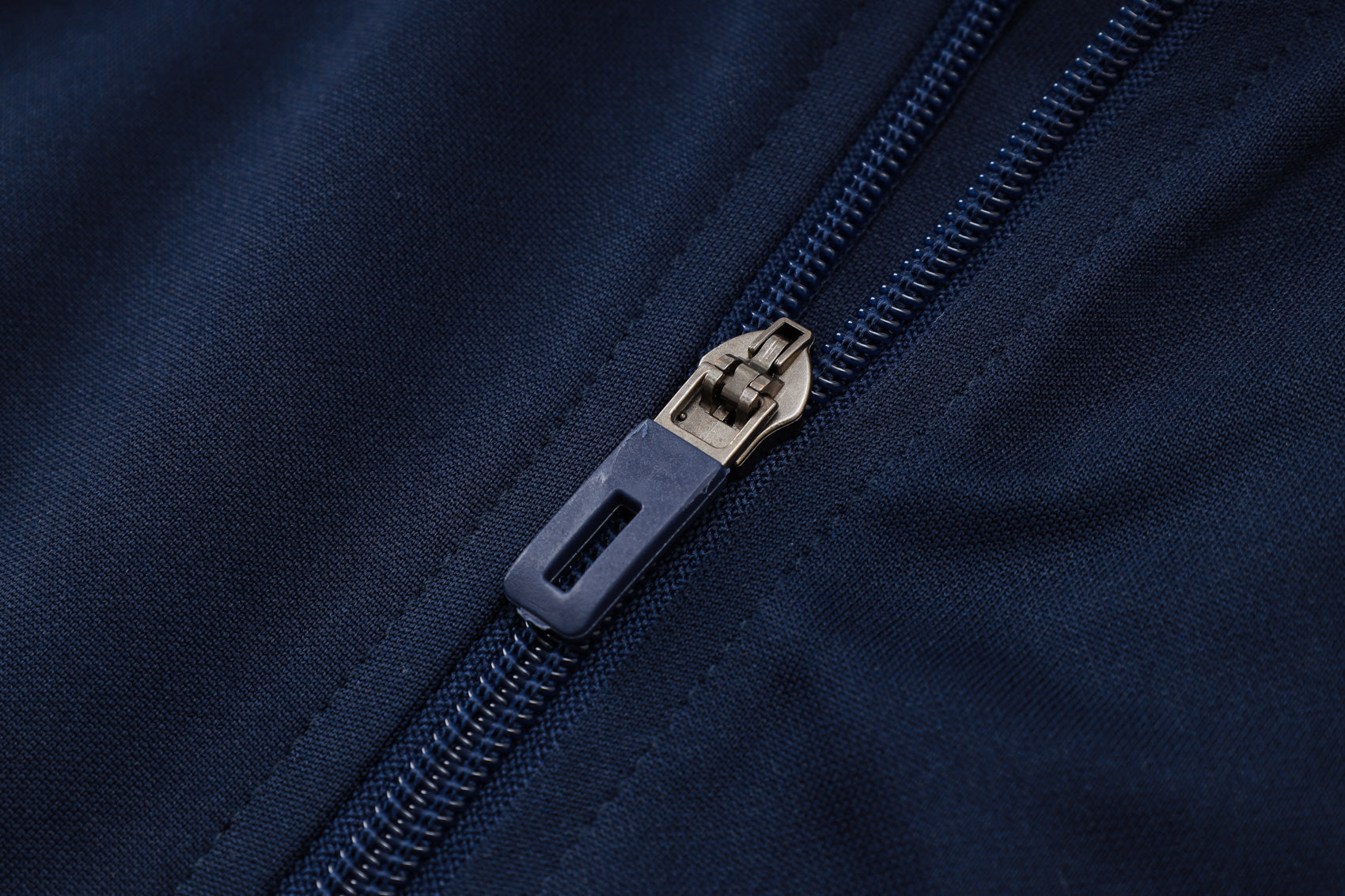 CONJUNTO DE TREINO REAL MADRID A777 24/25