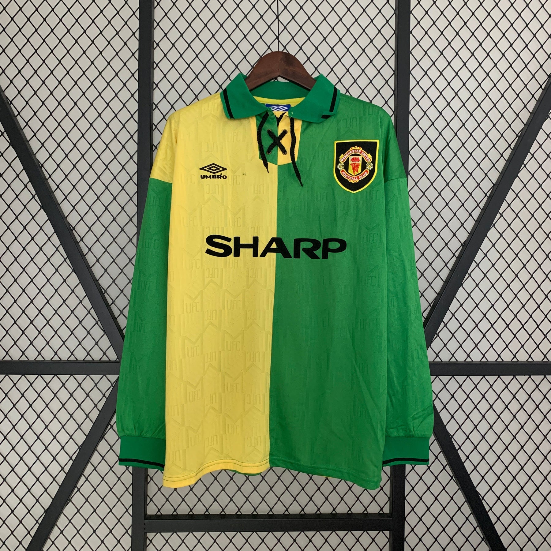 CAMISA RETRÔ MANCHESTER UNITED THIRD MANGA LONGA 92/94