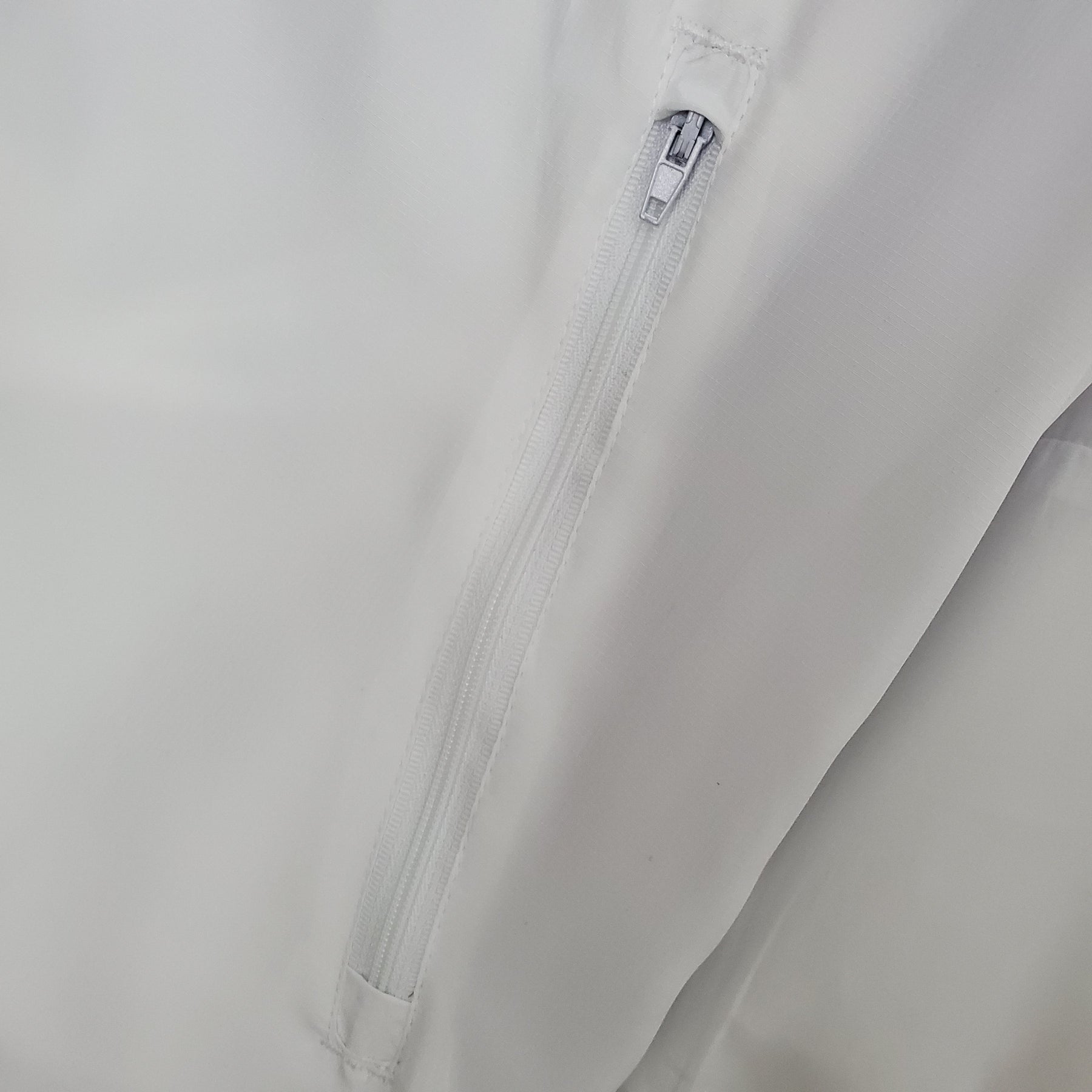 CORTA-VENTO BAYERN DE MUNICH WHITE 22/23