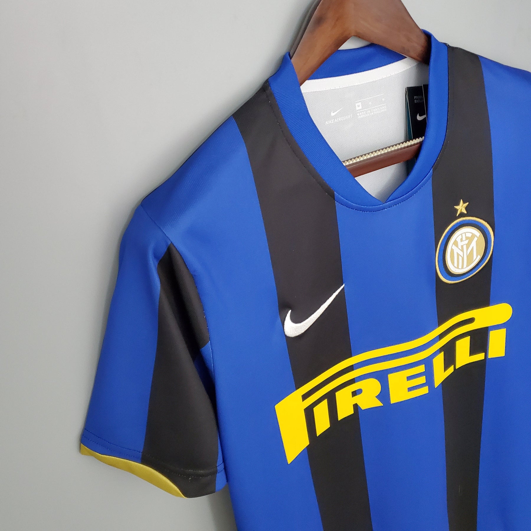 CAMISA RETRÔ INTER DE MILÃO HOME 08/09