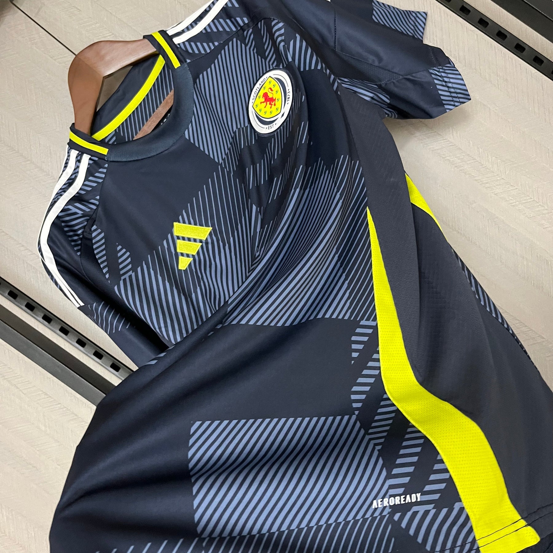 CAMISA ESCÓCIA HOME 24/25