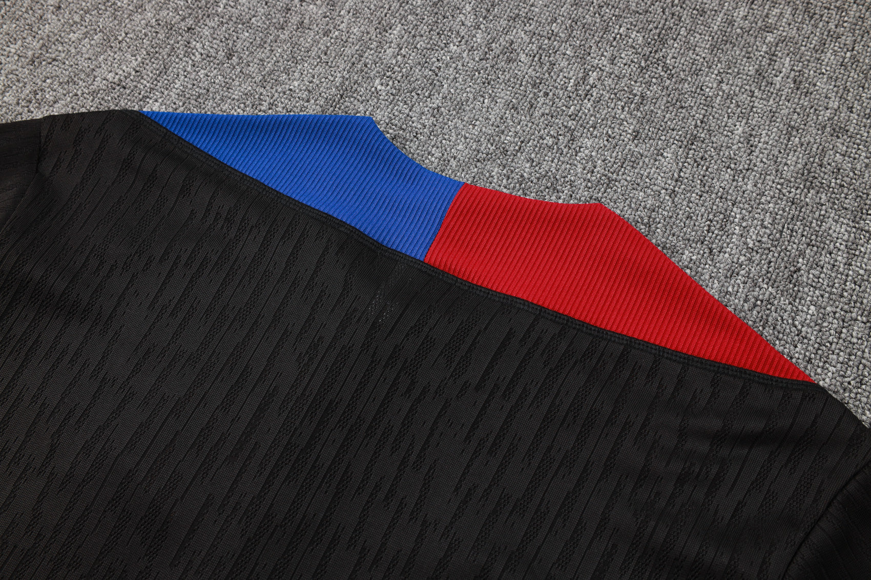 CONJUNTO DE TREINO BARCELONA VERSÃO JOGADOR B942 24/25