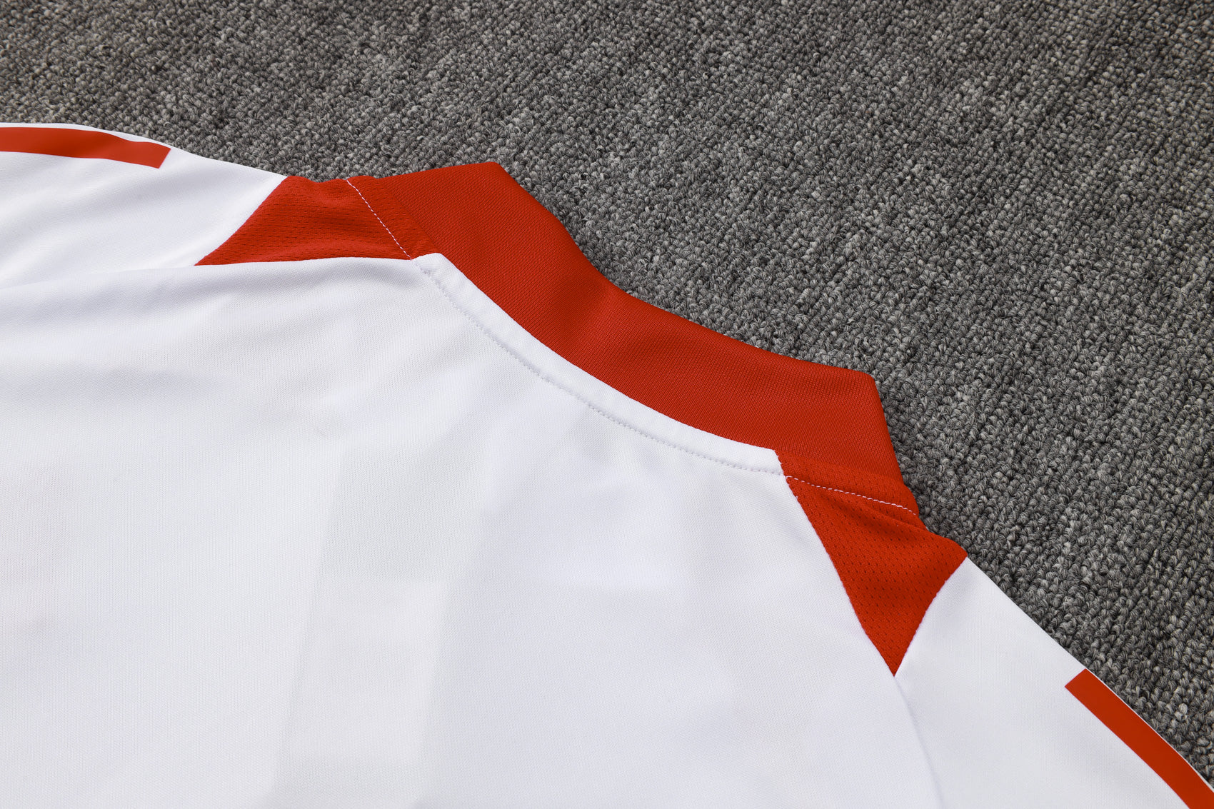 CONJUNTO DE TREINO INTERNACIONAL 25/26