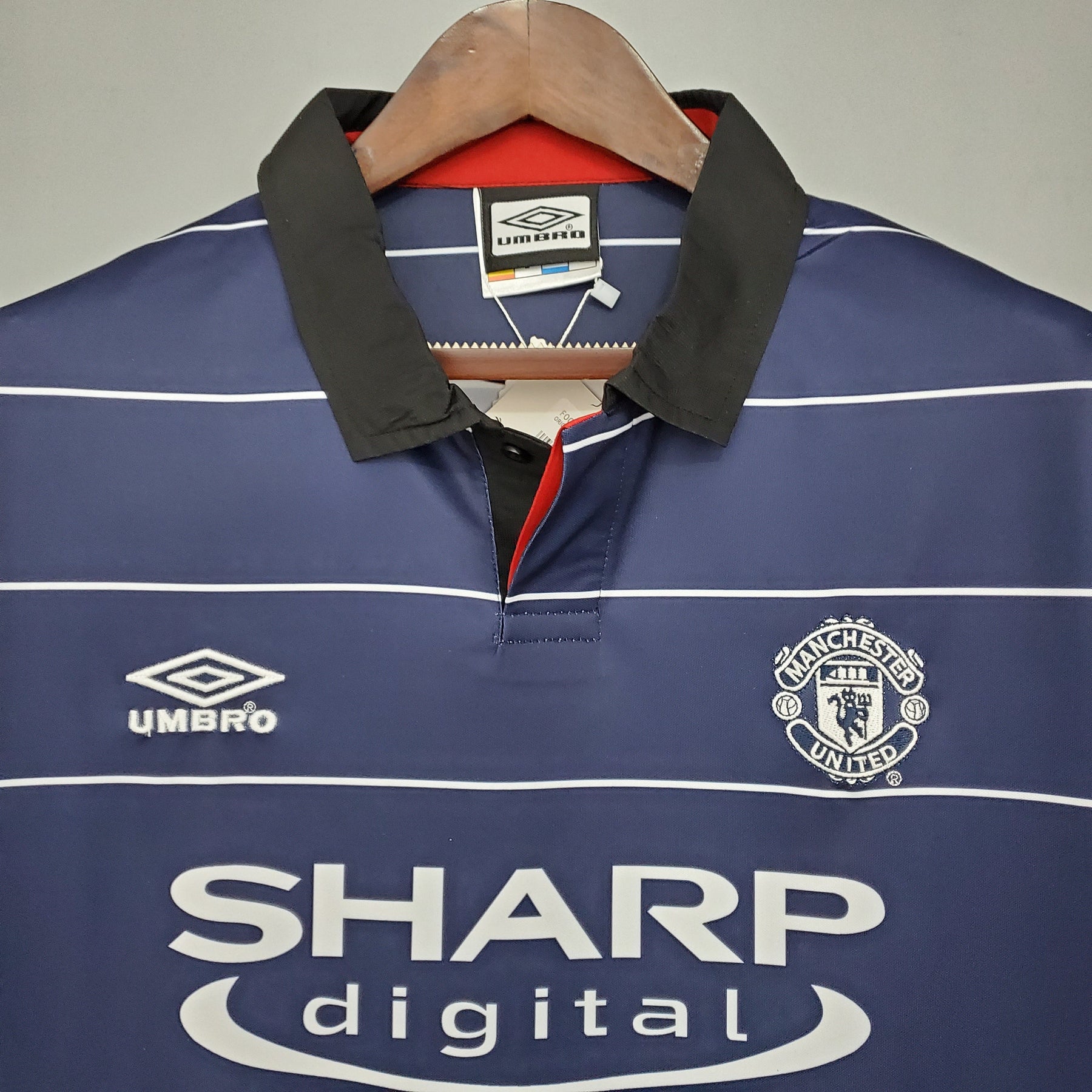 CAMISA RETRÔ MANCHESTER UNITED AWAY 99/00