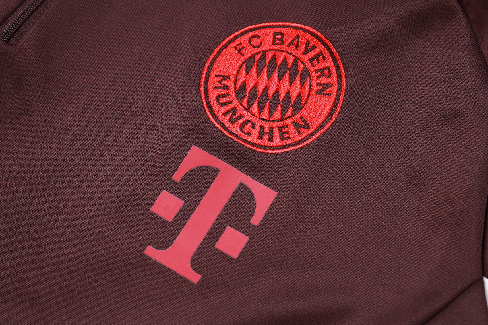 CONJUNTO DE TREINO BAYERN DE MUNICH B860 24/25