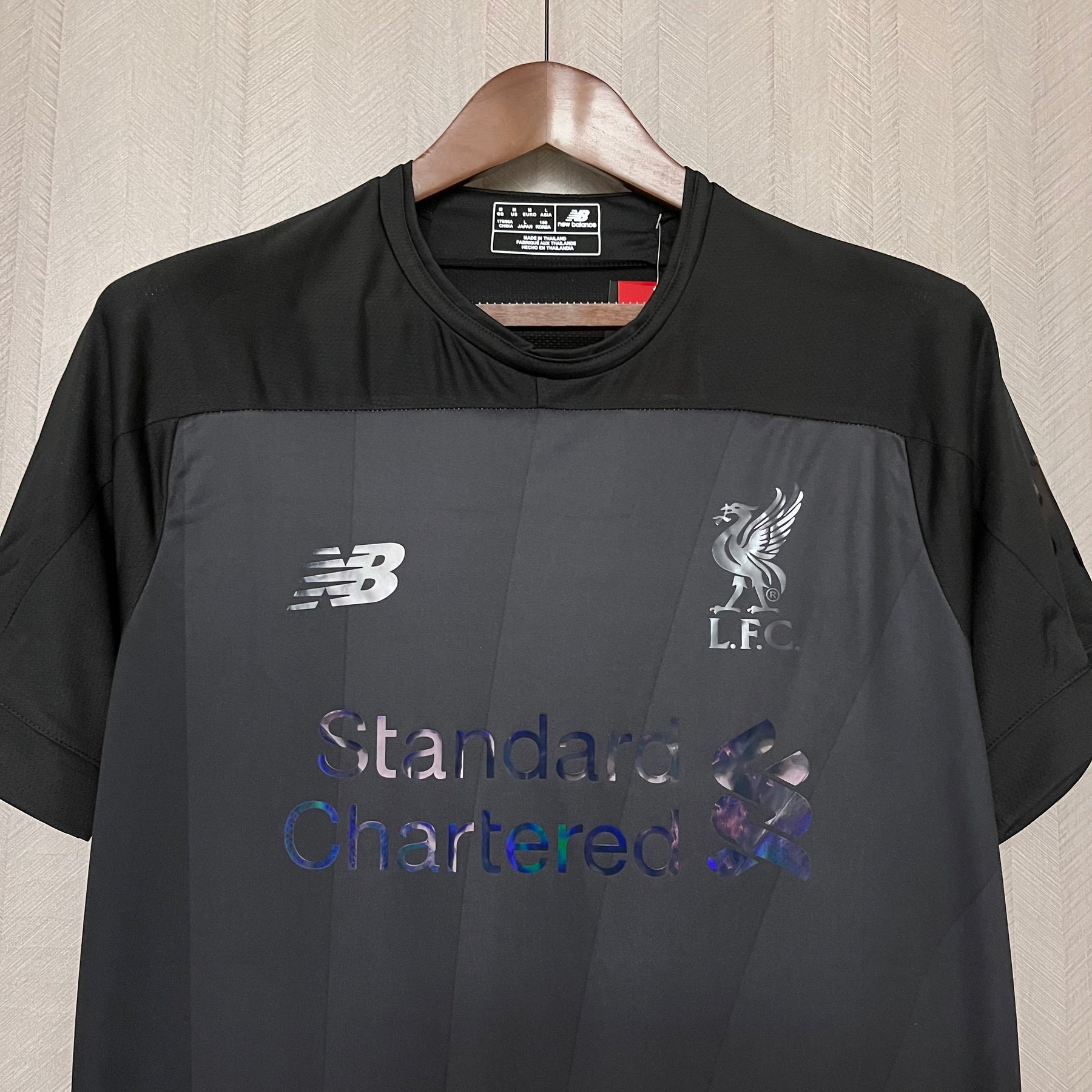 CAMISA RETRÔ LIVERPOOL EDIÇÃO ESPECIAL 19/20