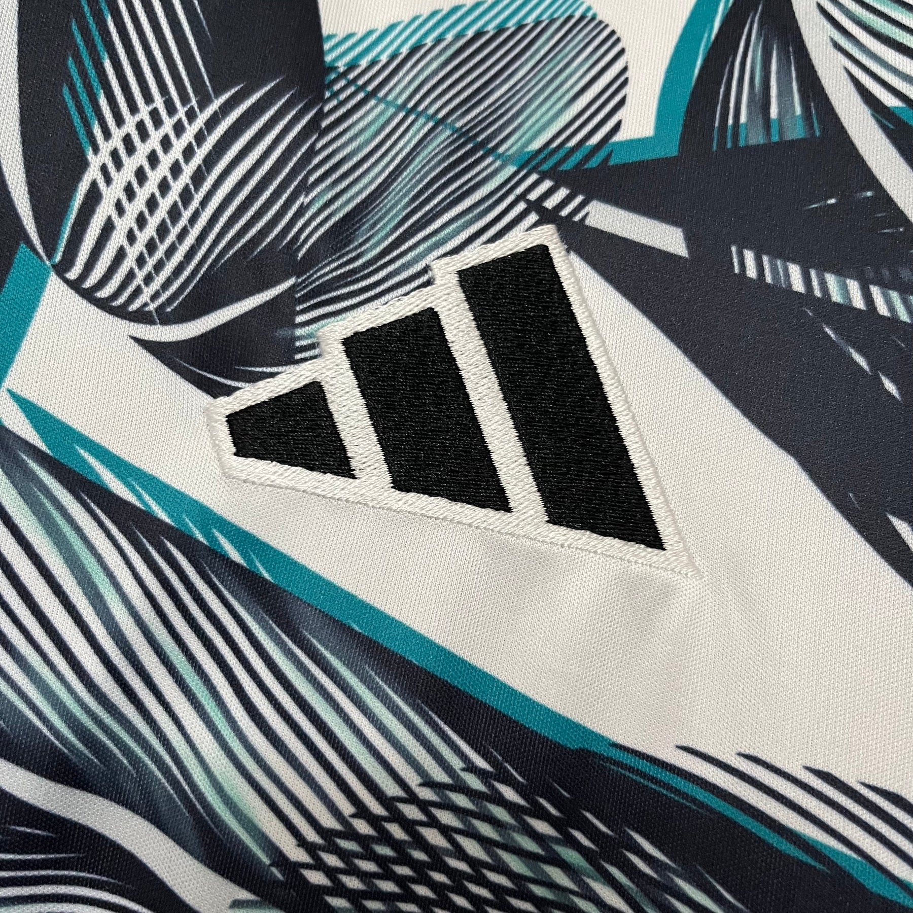 CAMISA NEWCASTLE PRÉ-JOGO 24/25