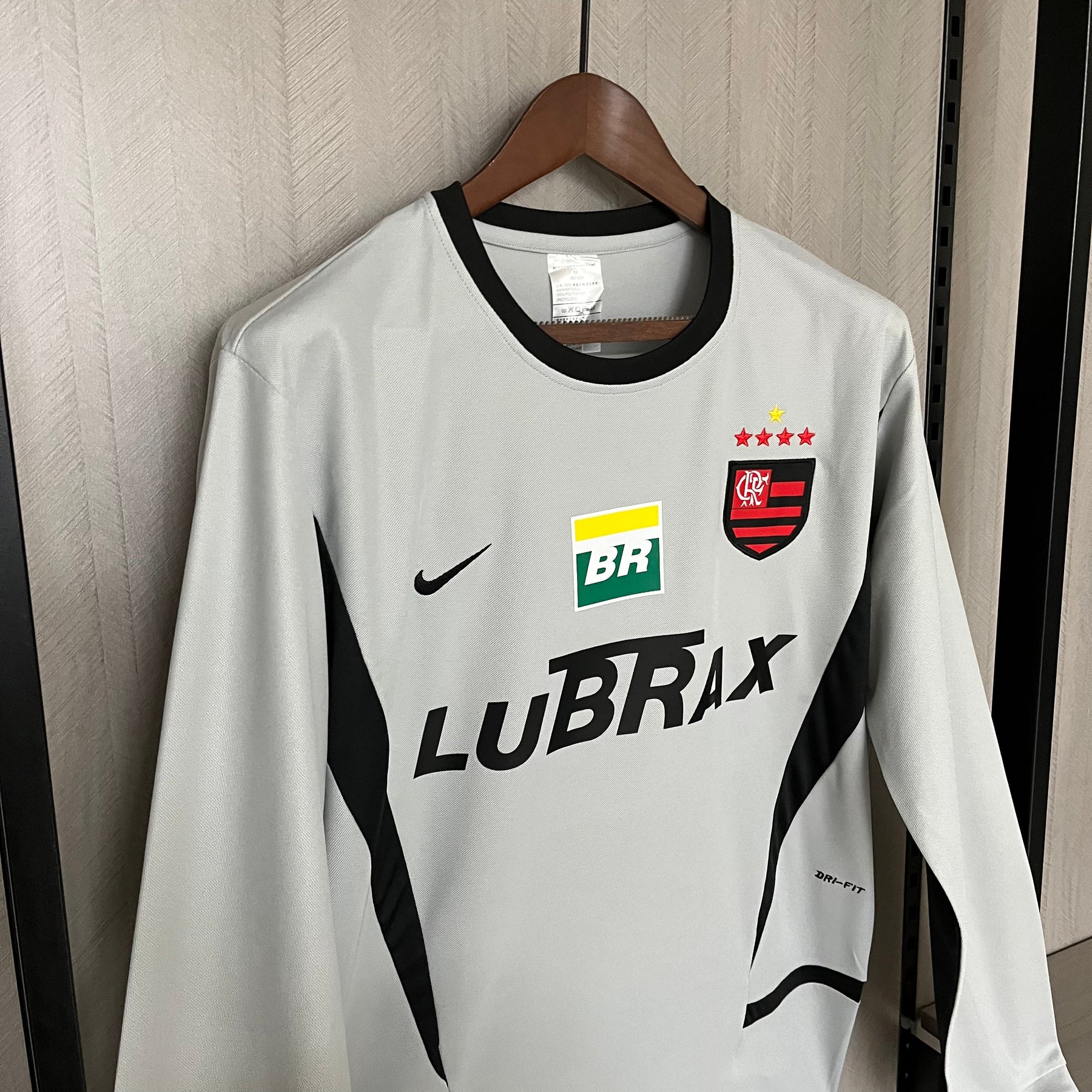 CAMISA FLAMENGO RETRÔ MANGA LONGA GOLEIRO 02/03