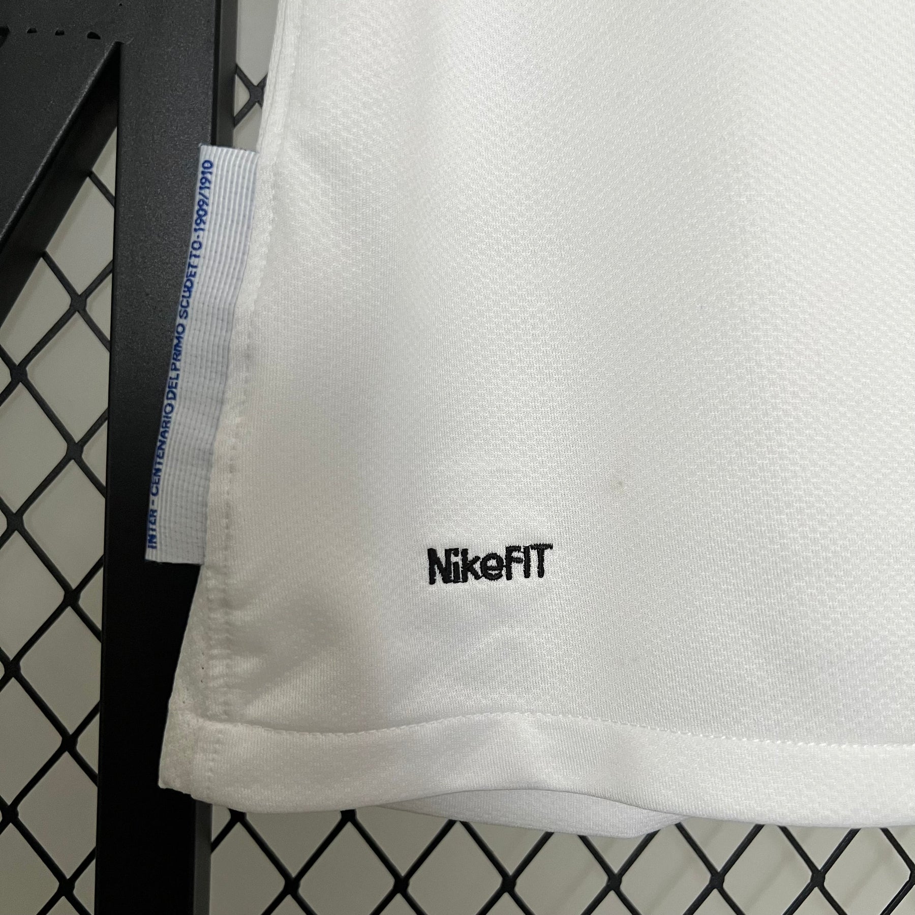 CAMISA RETRÔ INTER DE MILÃO AWAY 09/10