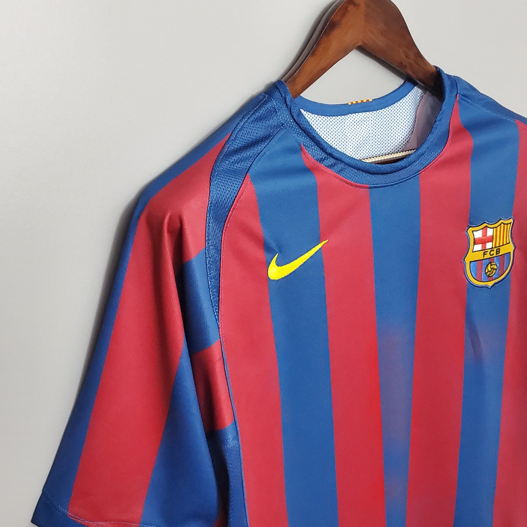 CAMISA RETRÔ BARCELONA HOME 2005/06