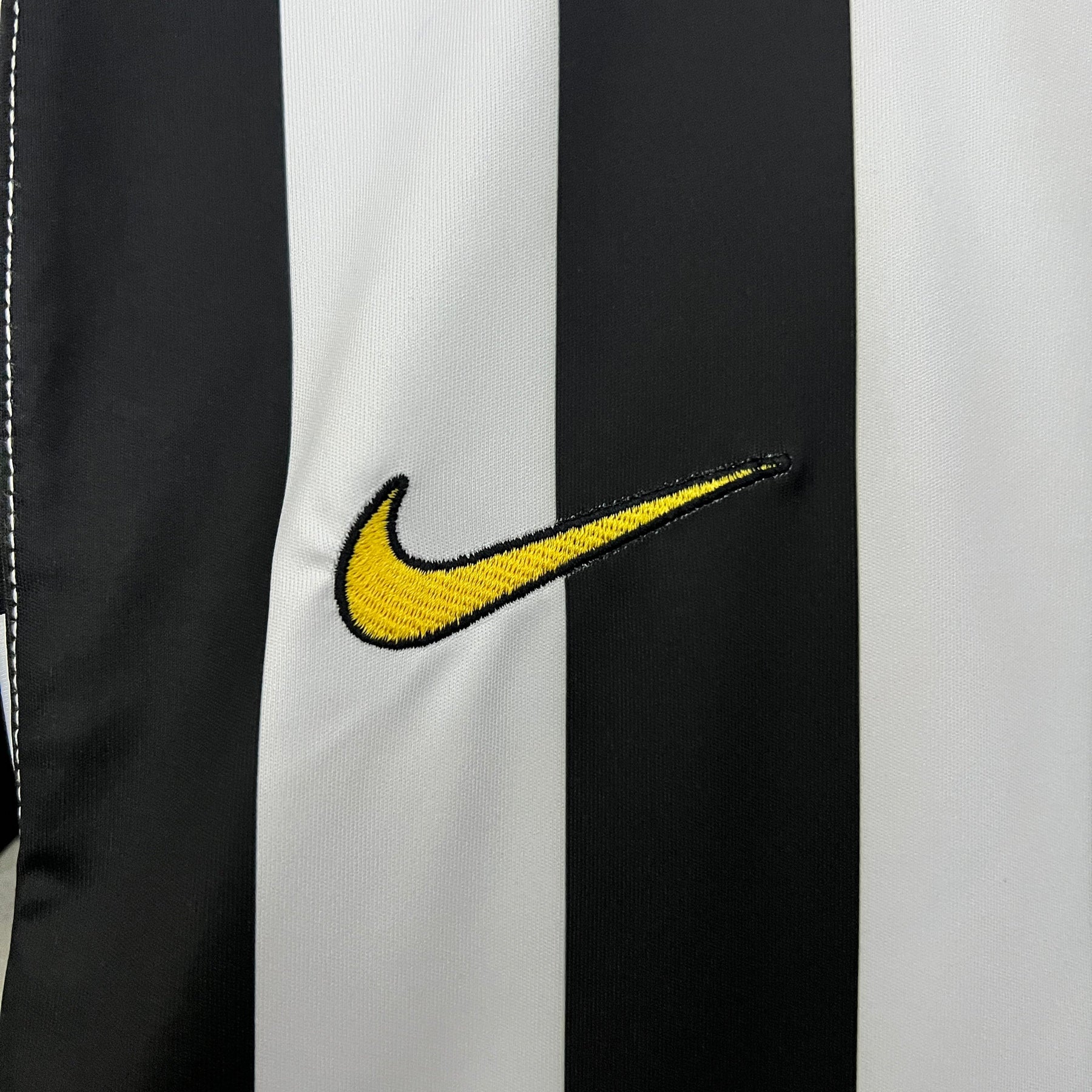 CAMISA JUVENTUS RETRÔ HOME 03/04