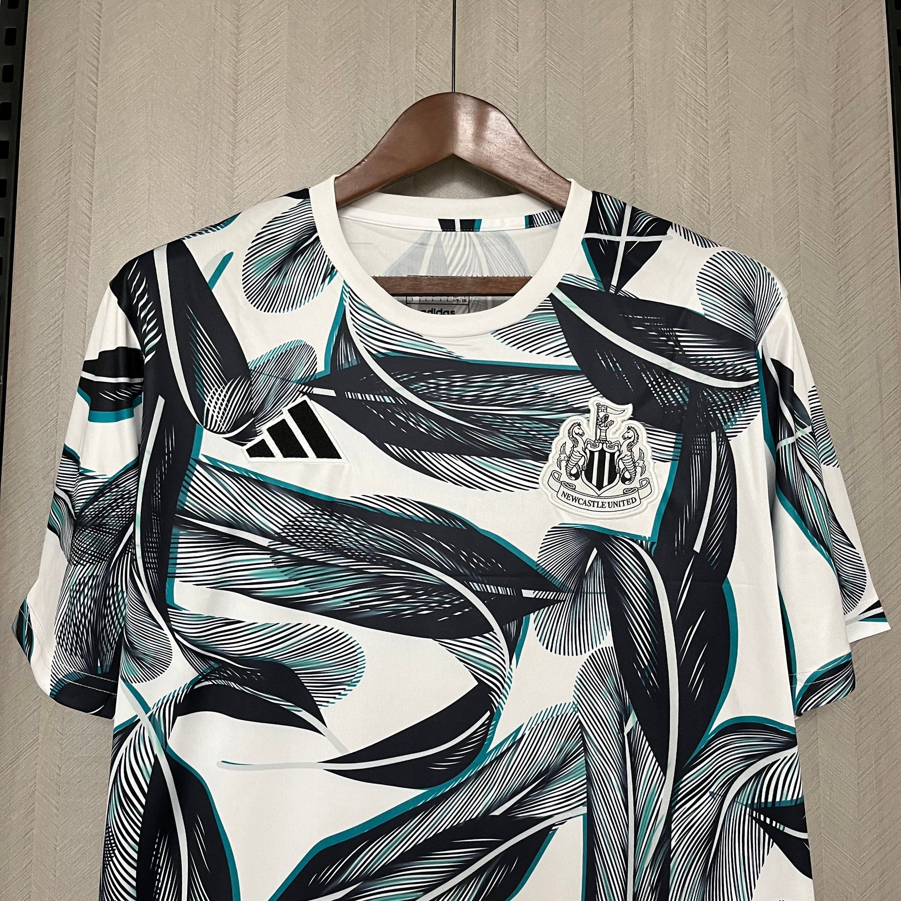 CAMISA NEWCASTLE PRÉ-JOGO 24/25