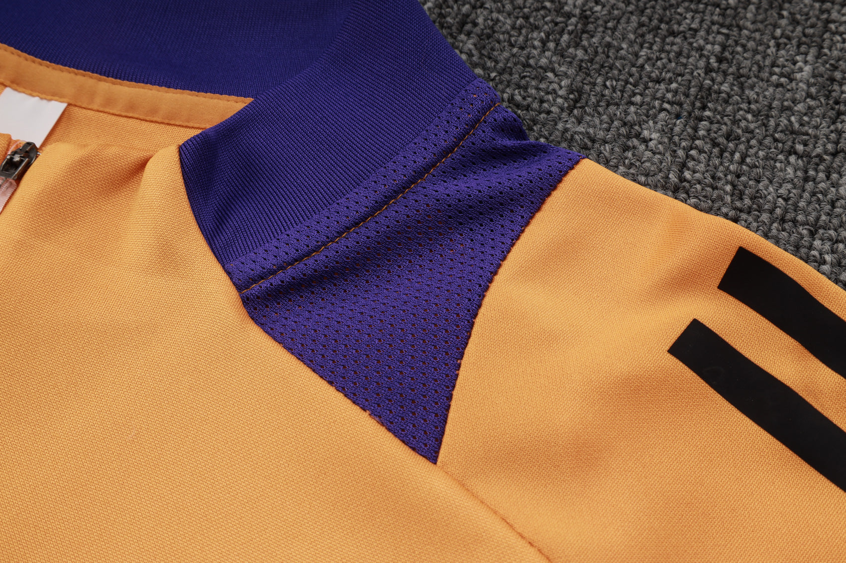 CONJUNTO DE TREINO REAL MADRID B979 24/25