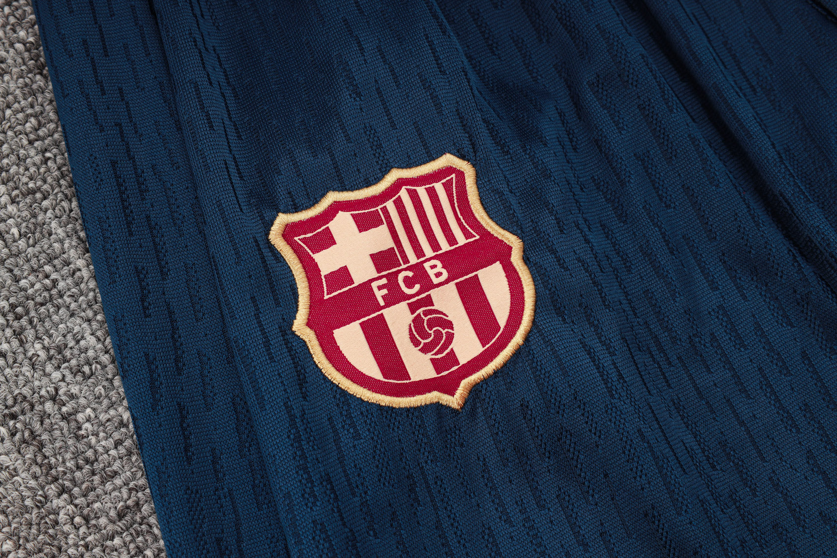 CONJUNTO DE TREINO BARCELONA VERSÃO JOGADOR B893 24/25