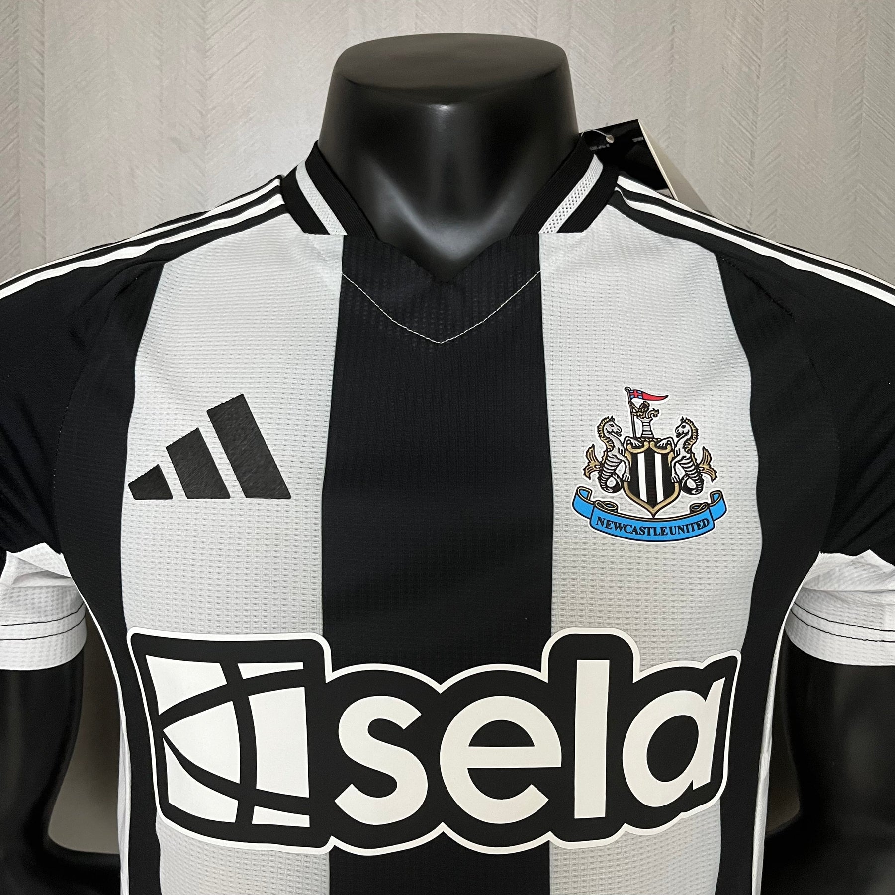 CAMISA NEWCASTLE VERSÃO JOGADOR HOME 24/25