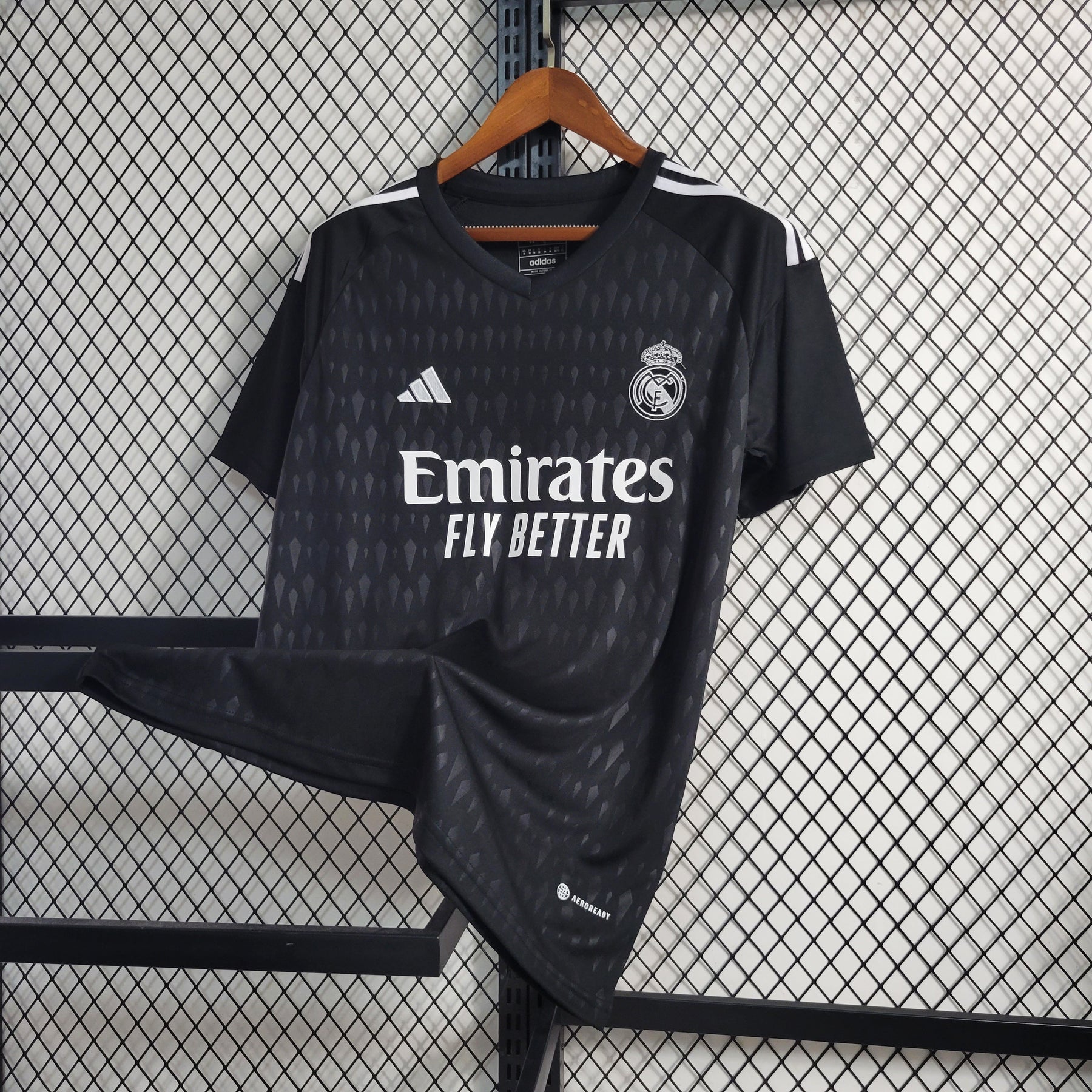 CAMISA REAL MADRID GOLEIRO BLACK 23/24
