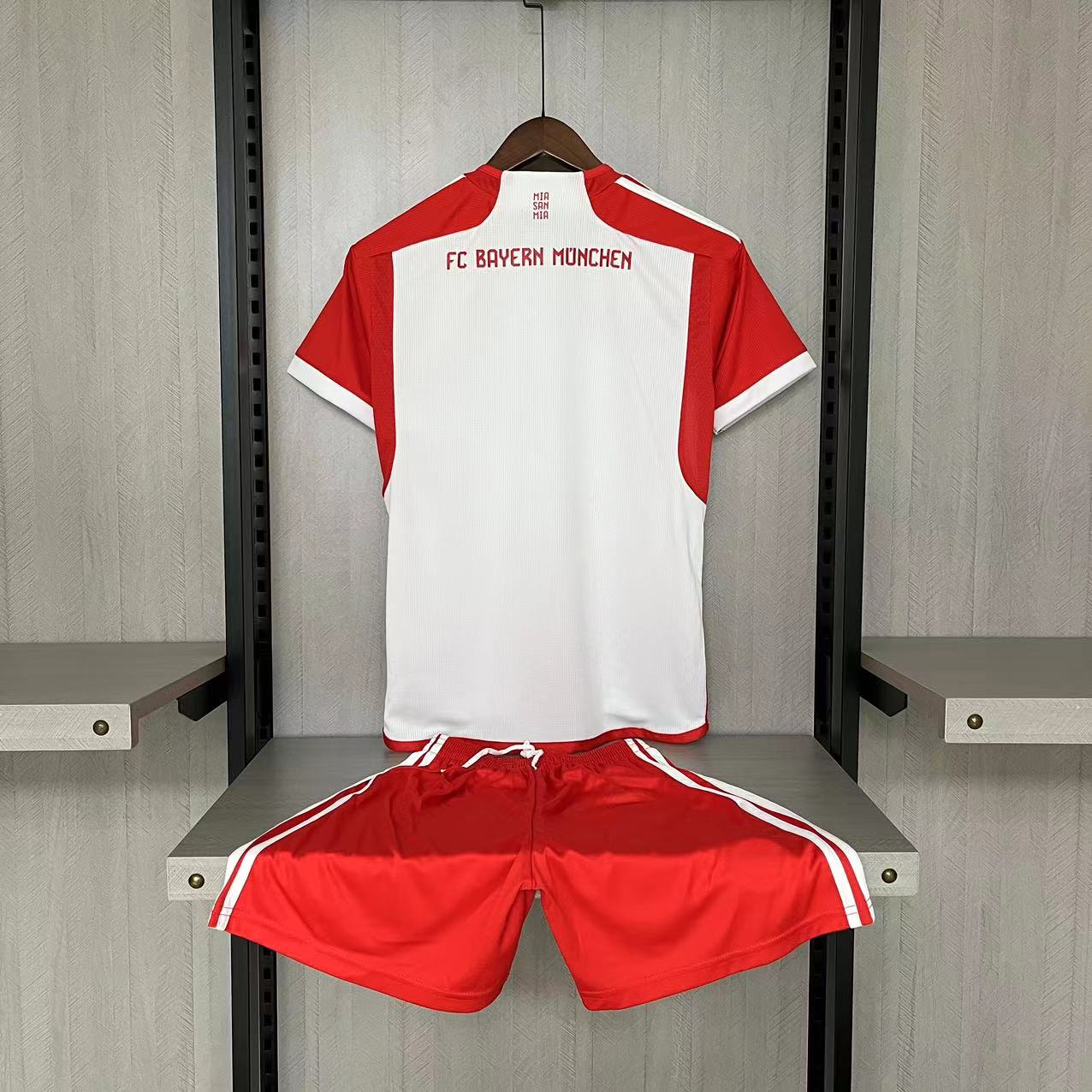 KIT INFANTIL BAYERN DE MUNICH HOME 23/24