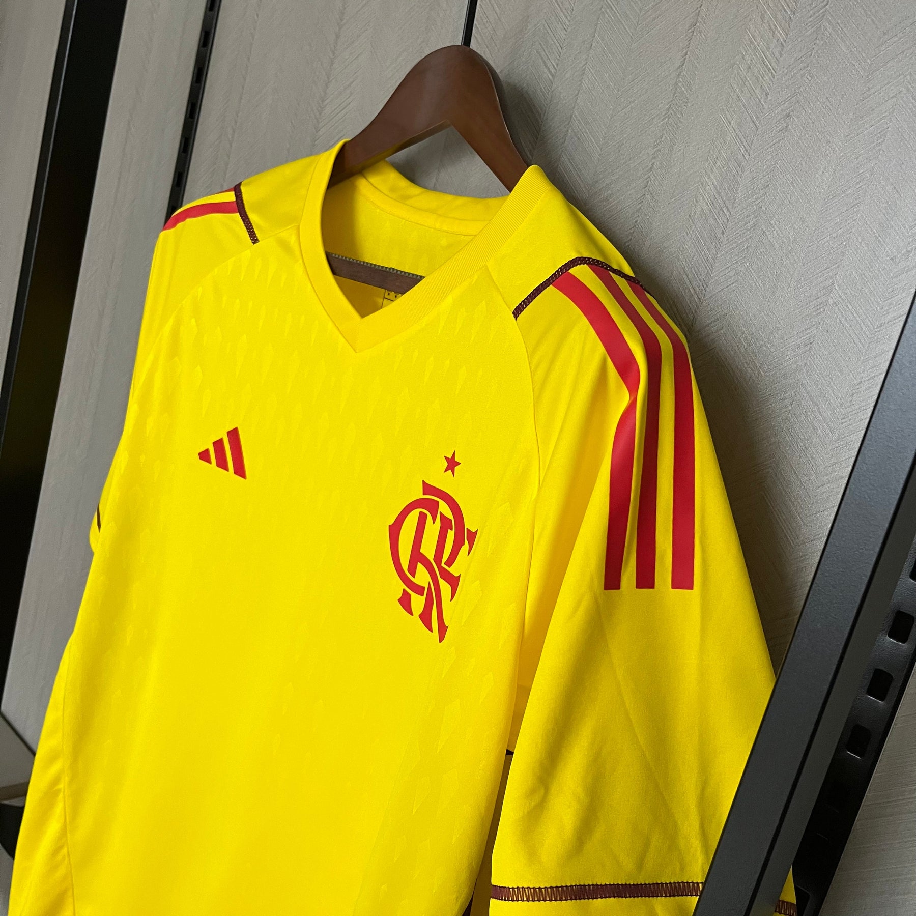 CAMISA FLAMENGO GOLEIRO AMARELO 24/25