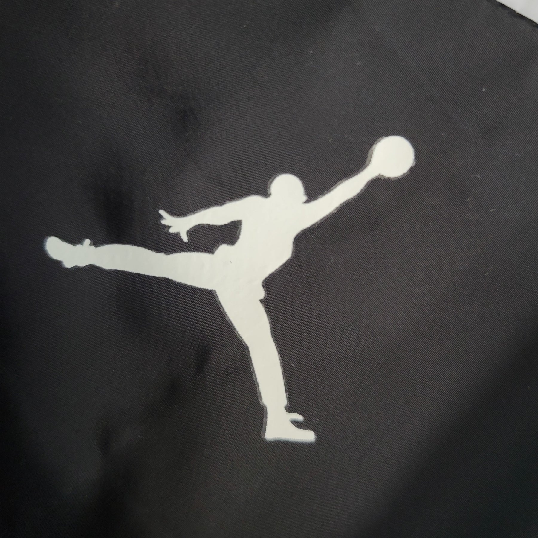 CORTA-VENTO PSG BLACK & WHITE 22/23