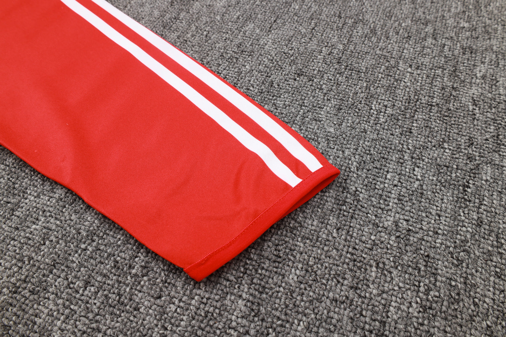 CONJUNTO DE TREINO BAYERN DE MUNICH B933 24/25