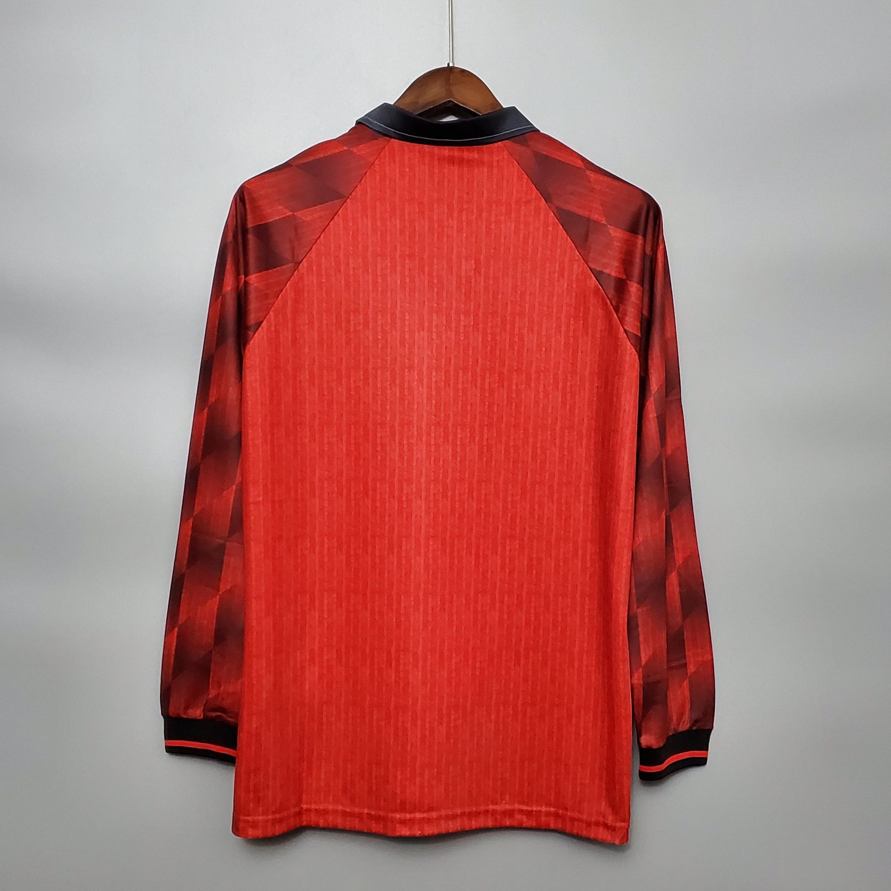CAMISA RETRÔ MANCHESTER UNITED HOME MANGA LONGA 1996