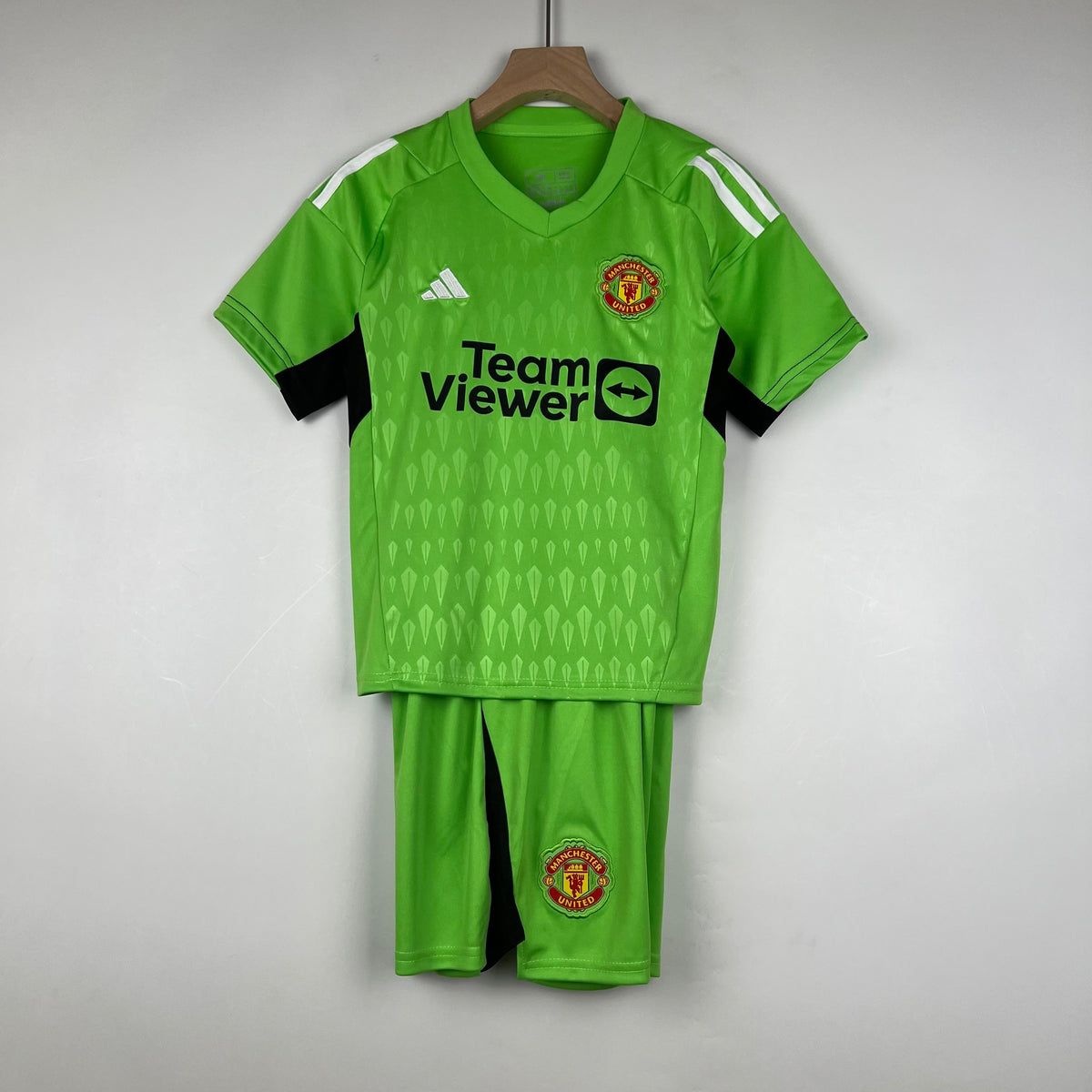KIT INFANTIL MANCHESTER UNITED GOLEIRO GREEN 23/24