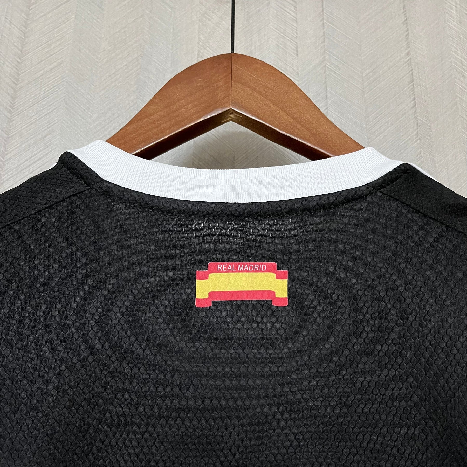 CAMISA REAL MADRID BLACK GOLEIRO 24/25