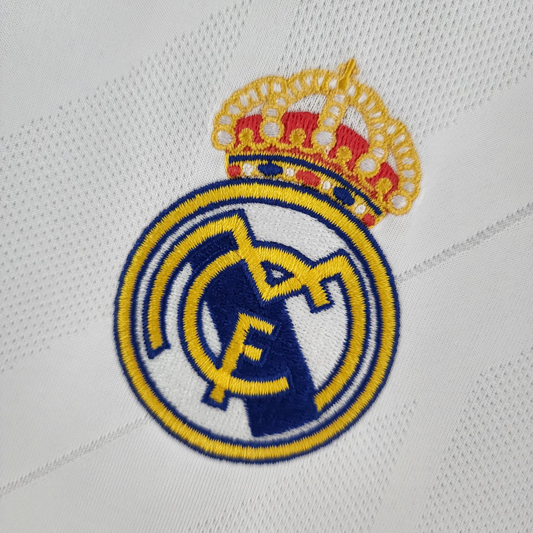 CAMISA RETRÔ REAL MADRID HOME 17/18