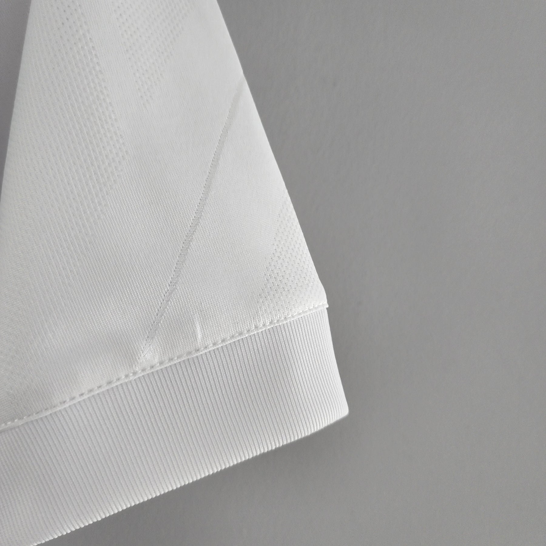 CAMISA RETRÔ REAL MADRID HOME 17/18