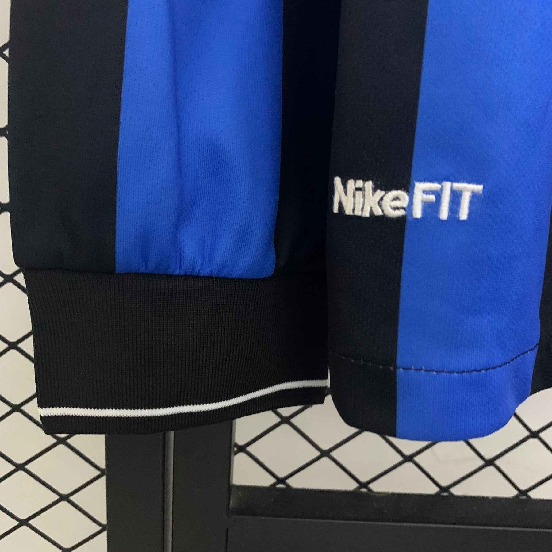 CAMISA RETRÔ MANGA LONGA INTER DE MILÃO HOME 09/10