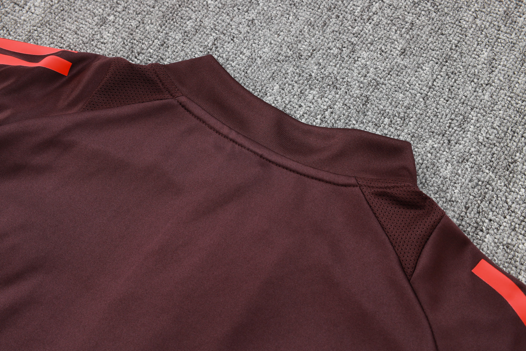 CONJUNTO DE TREINO BAYERN DE MUNICH B860 24/25