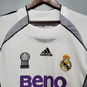 CAMISA RETRÔ REAL MADRID HOME MANGA LONGA 06/07