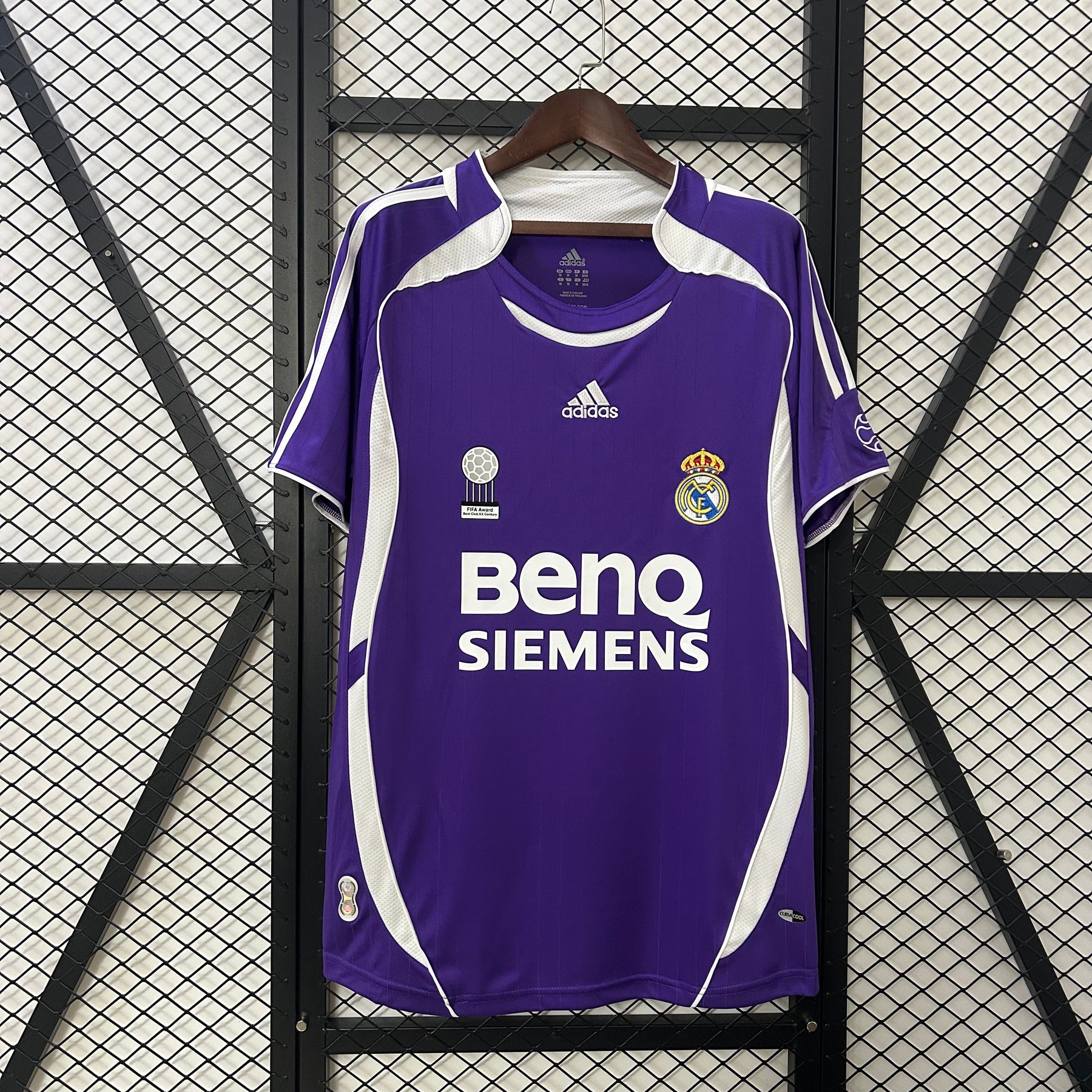 CAMISA RETRÔ REAL MADRID THIRD 06/07